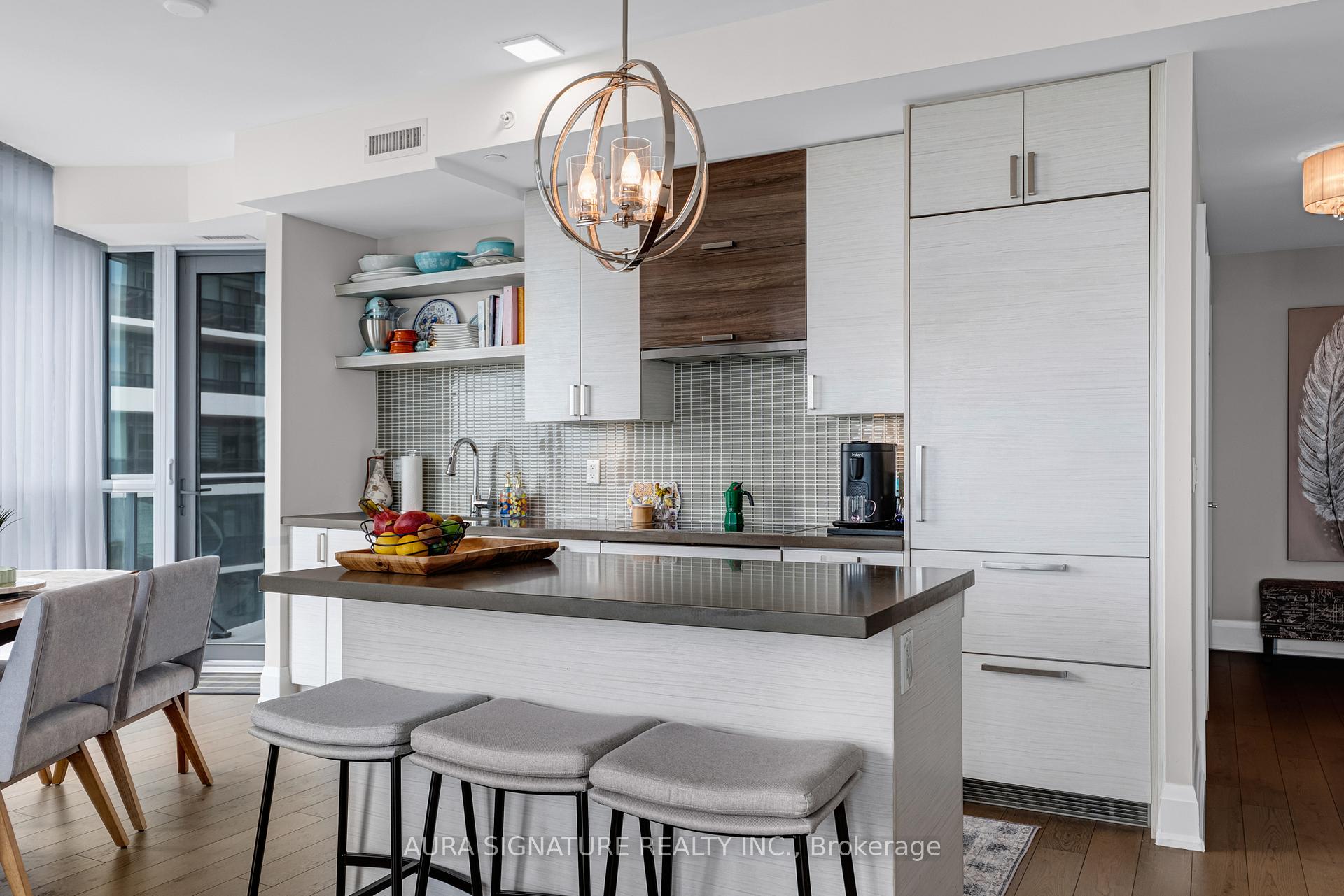 Photo 5 of Unit 1004, 59 Annie Craig Drive, Etobicoke, Mimico — HOMEH
