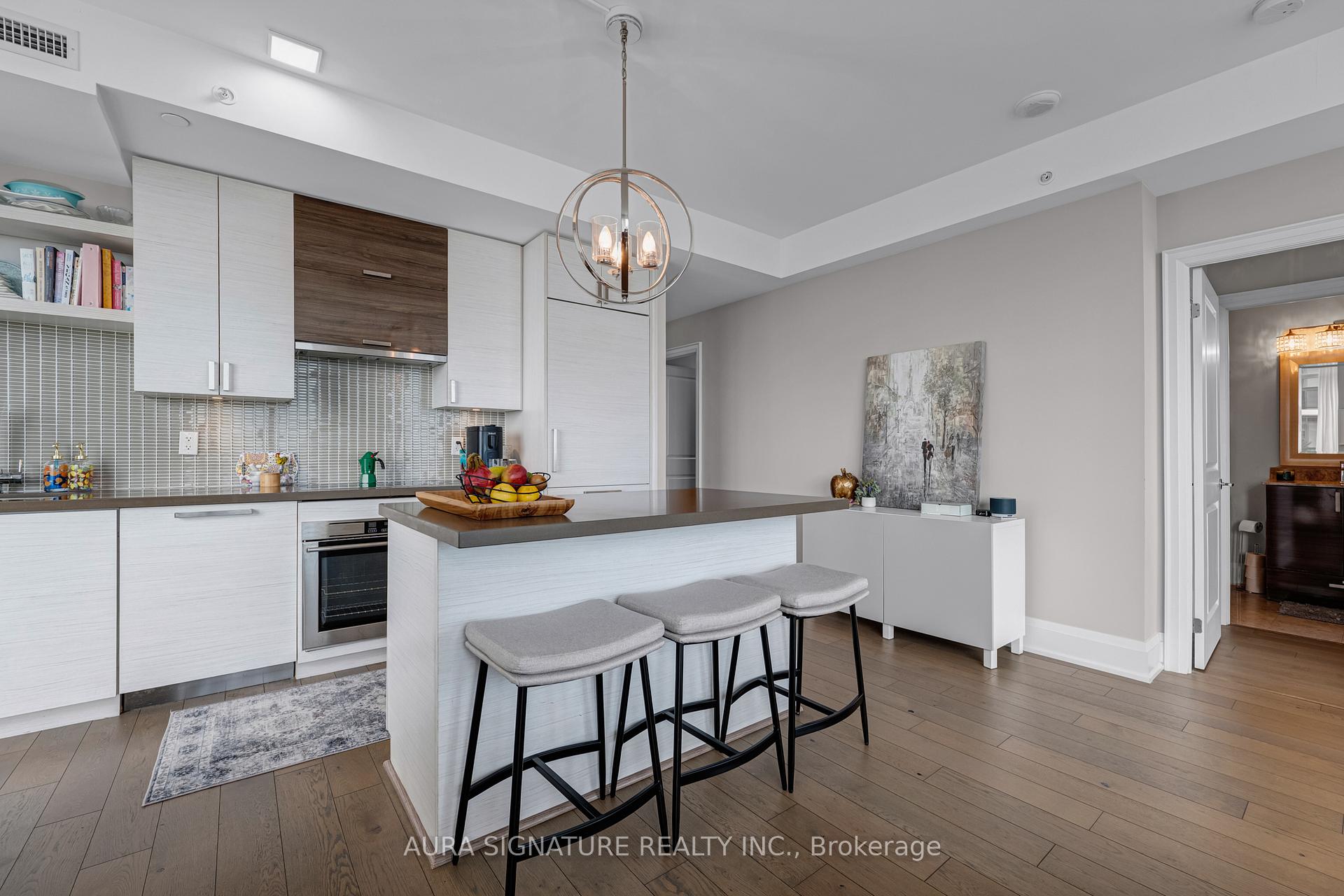 Photo 7 of Unit 1004, 59 Annie Craig Drive, Etobicoke, Mimico — HOMEH