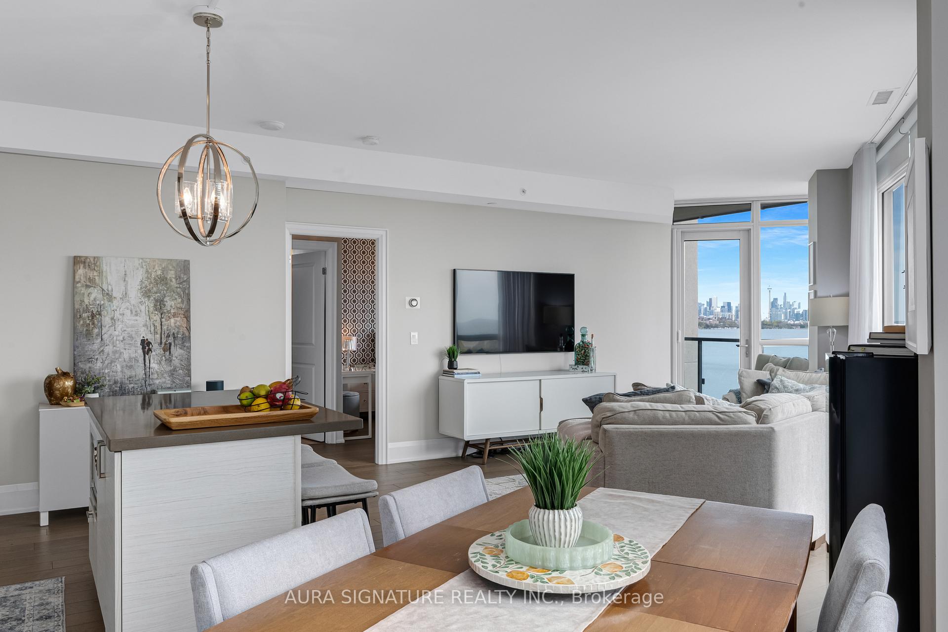 Photo 14 of Unit 1004, 59 Annie Craig Drive, Etobicoke, Mimico — HOMEH