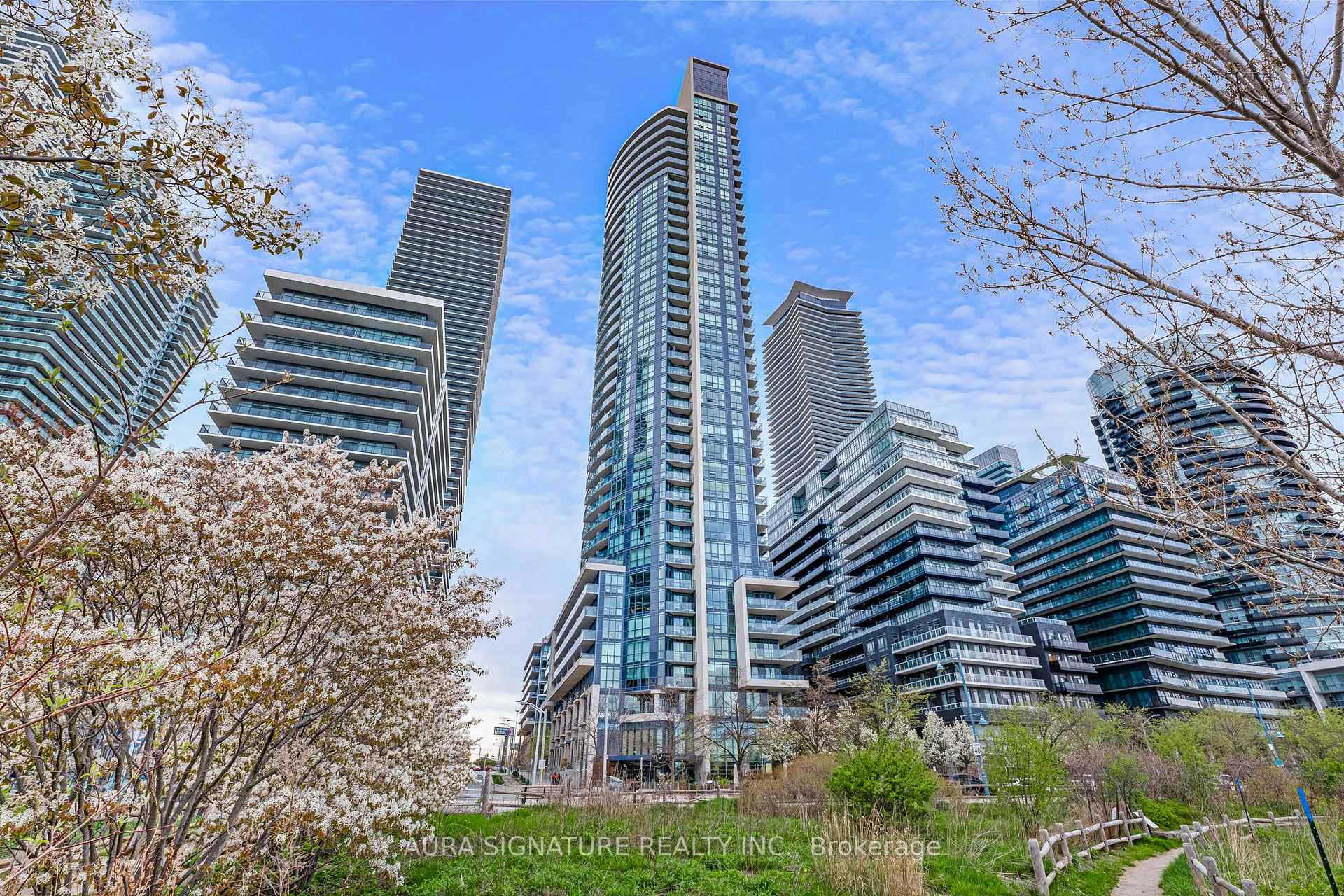 Photo 47 of Unit 1004, 59 Annie Craig Drive, Etobicoke, Mimico — HOMEH