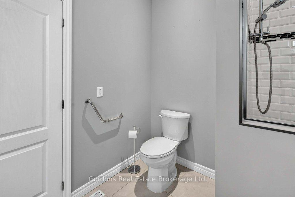 Photo 39 of 74 Aletha Drive, Prince Edward County, Wellington Ward — HOMEH