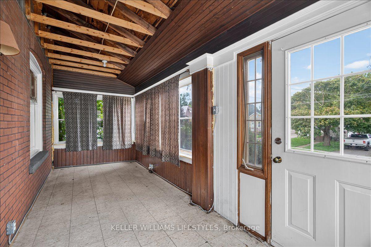 Photo 4 of 20 Arthur Avenue, St. Thomas — HOMEH