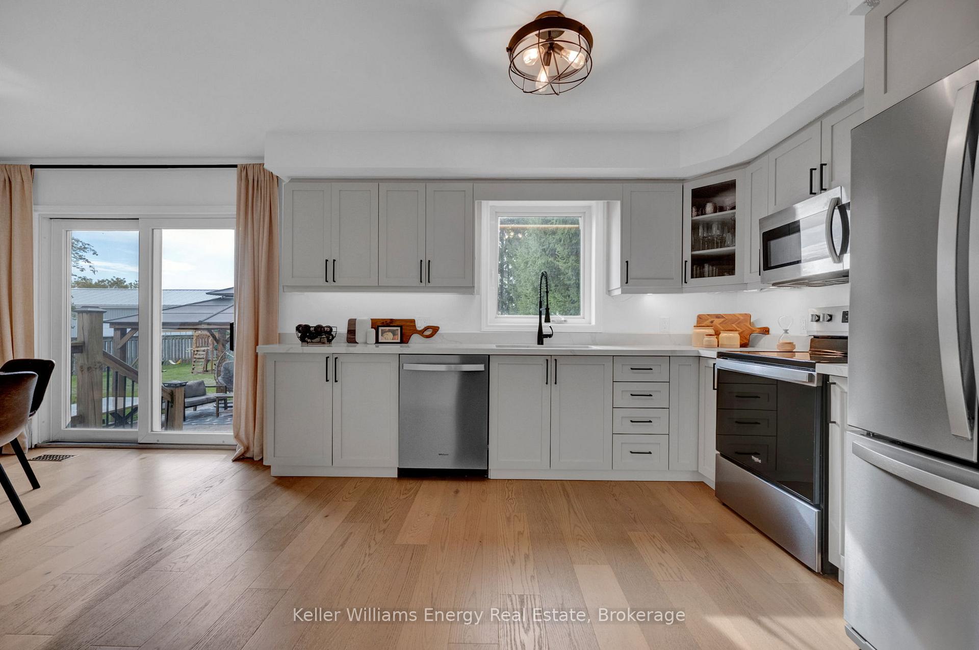Photo 11 of 5736 Main Street, Clarington, Orono — HOMEH