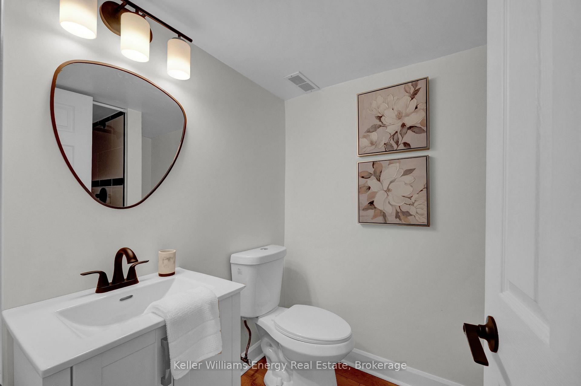 Photo 37 of 5736 Main Street, Clarington, Orono — HOMEH