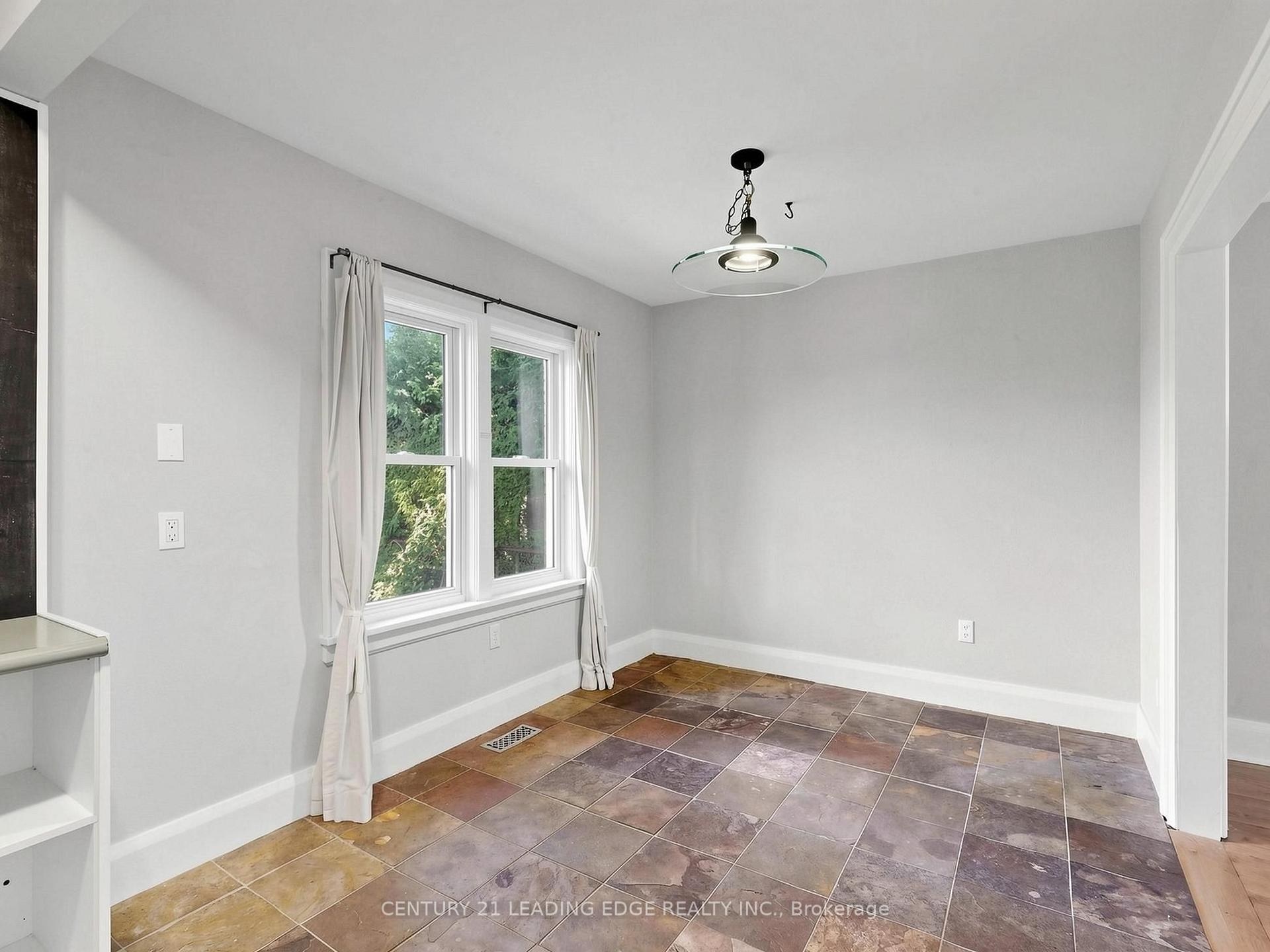Photo 6 of 108 Frederick Street, Oshawa, O'Neill — HOMEH