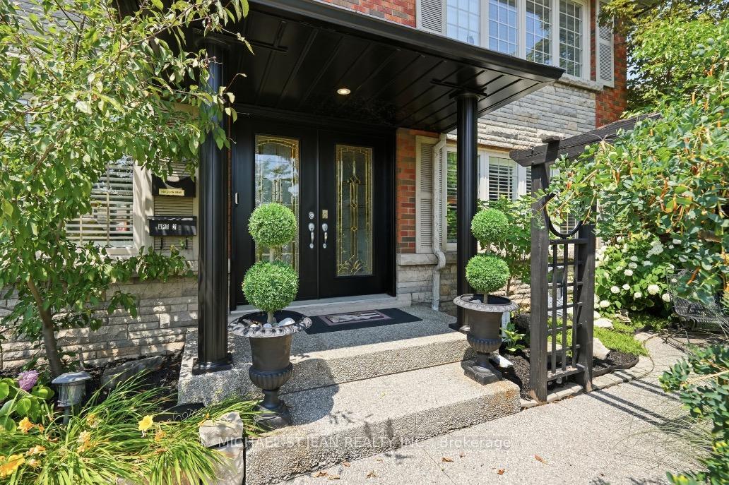 Photo 3 of 33 Centennial Parkway S, Hamilton, Stoney Creek — HOMEH