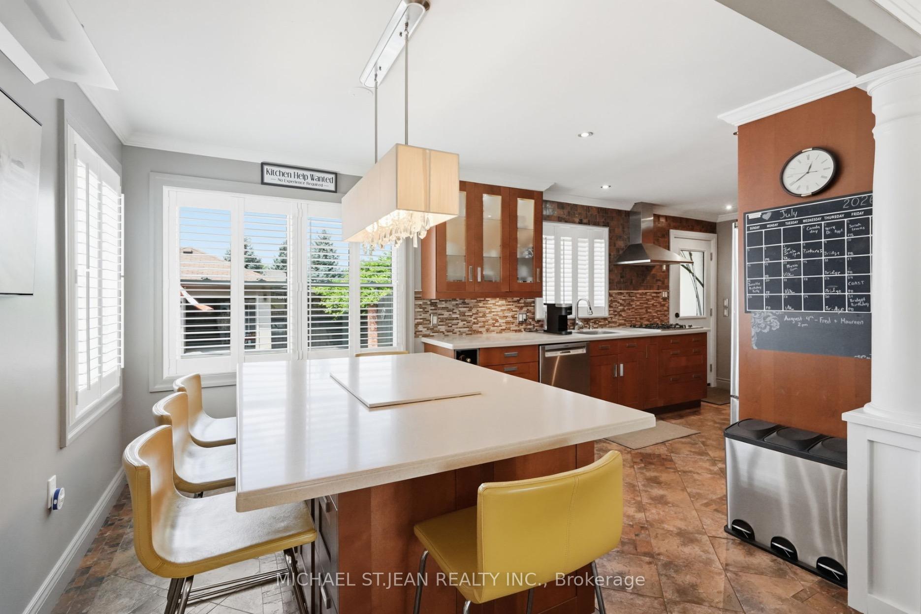 Photo 9 of 33 Centennial Parkway S, Hamilton, Stoney Creek — HOMEH