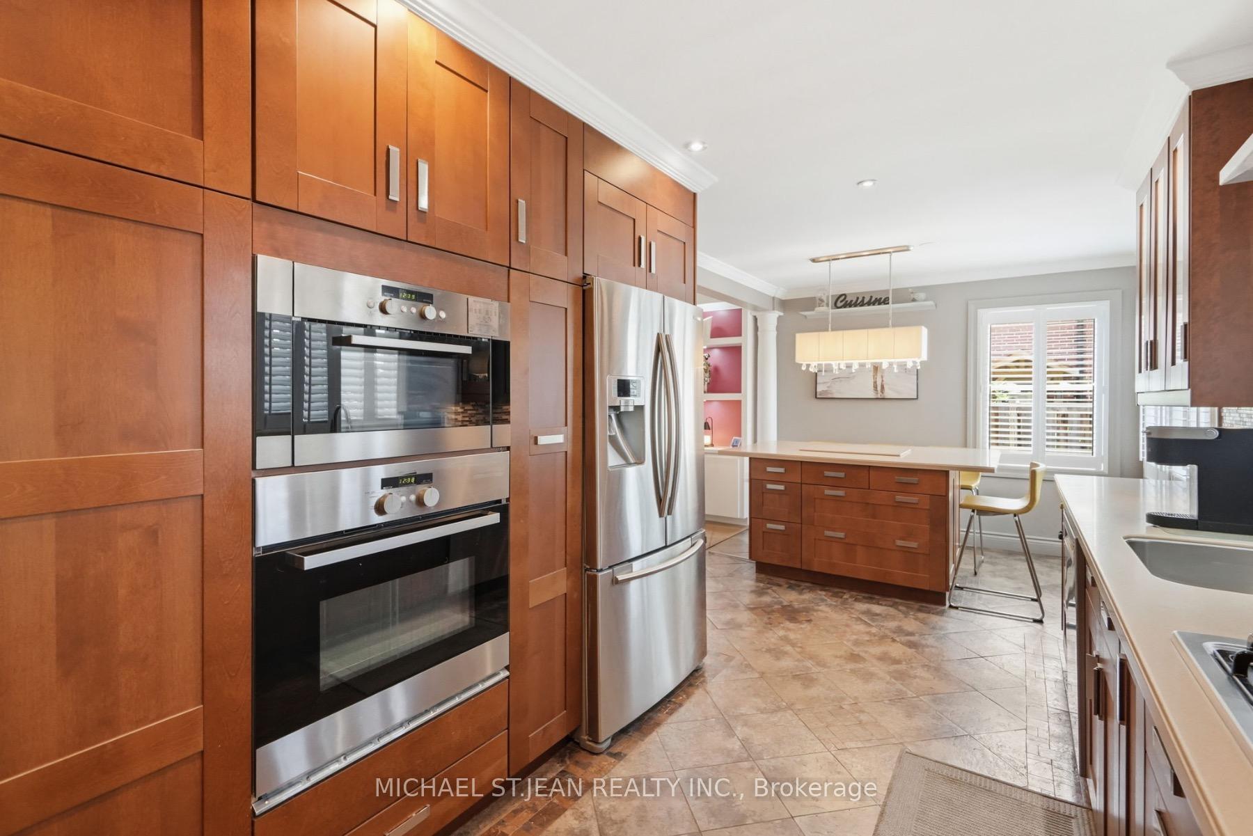 Photo 10 of 33 Centennial Parkway S, Hamilton, Stoney Creek — HOMEH
