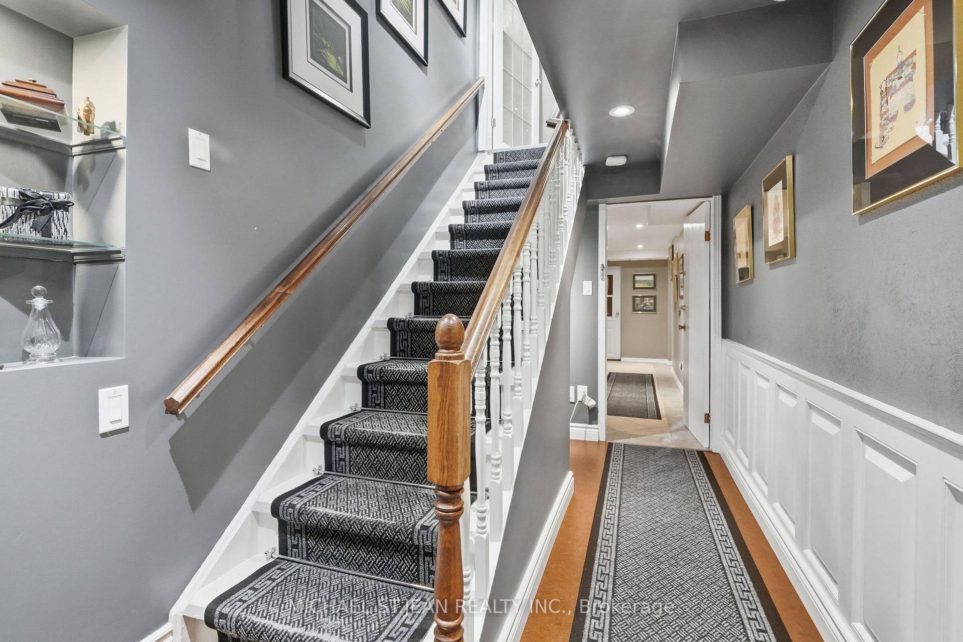 Photo 32 of 33 Centennial Parkway S, Hamilton, Stoney Creek — HOMEH