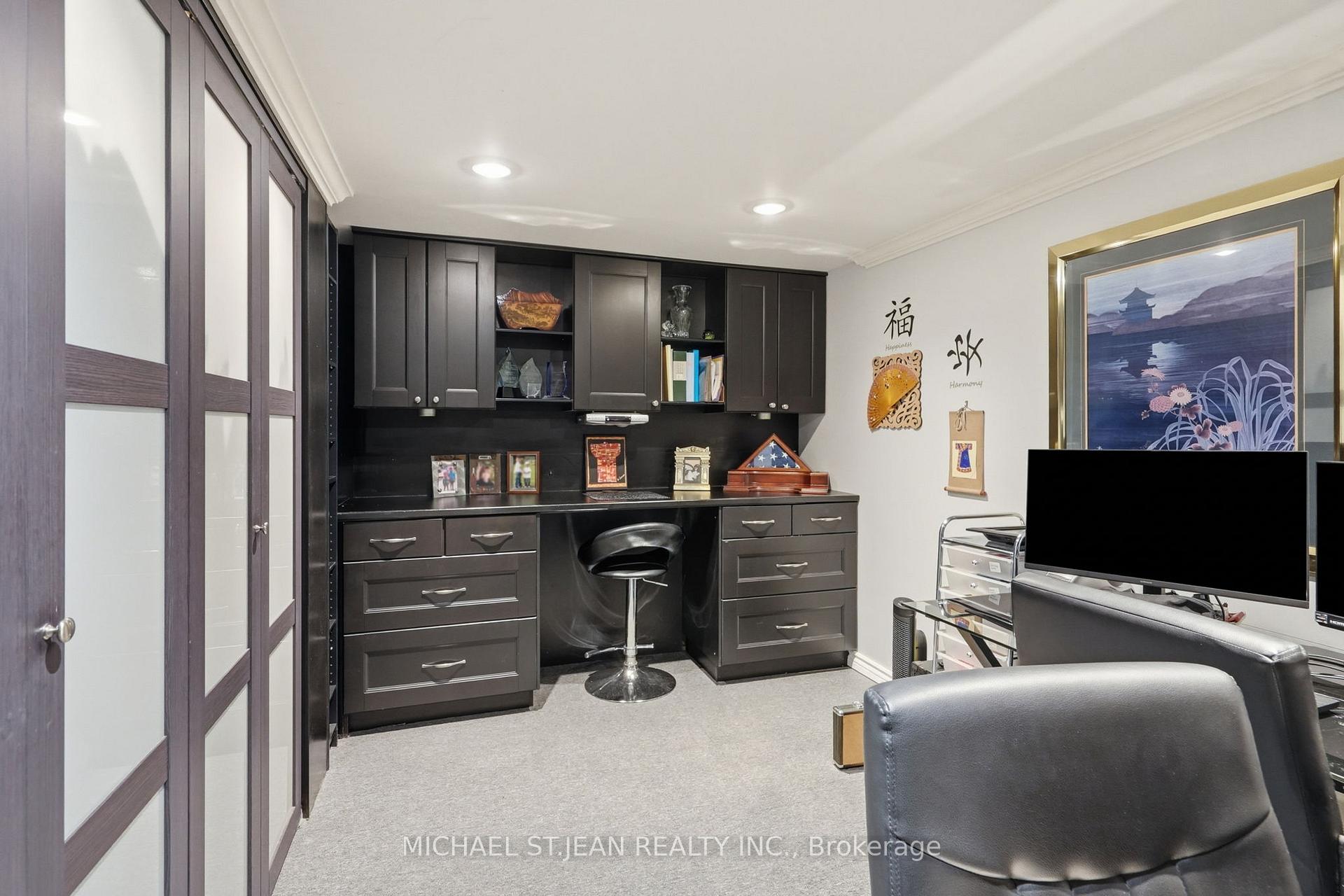 Photo 36 of 33 Centennial Parkway S, Hamilton, Stoney Creek — HOMEH