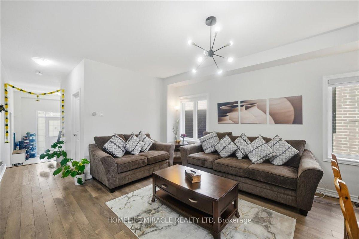 Photo 11 of 15 Moriarity Drive, Brant, Paris — HOMEH