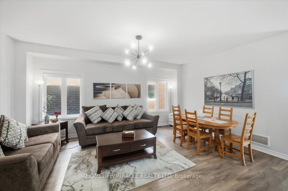 Photo 13 of 15 Moriarity Drive, Brant, Paris — HOMEH