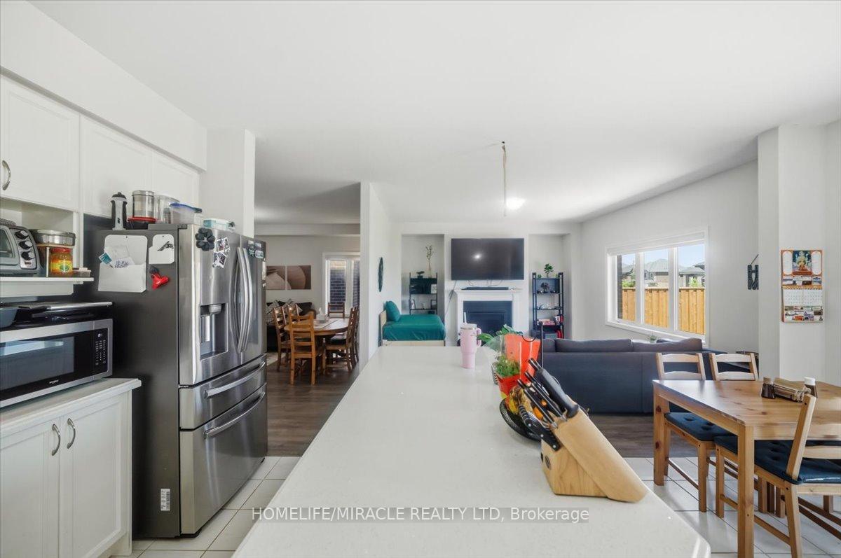 Photo 19 of 15 Moriarity Drive, Brant, Paris — HOMEH