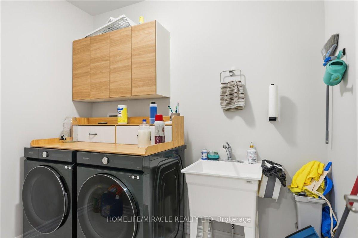 Photo 21 of 15 Moriarity Drive, Brant, Paris — HOMEH
