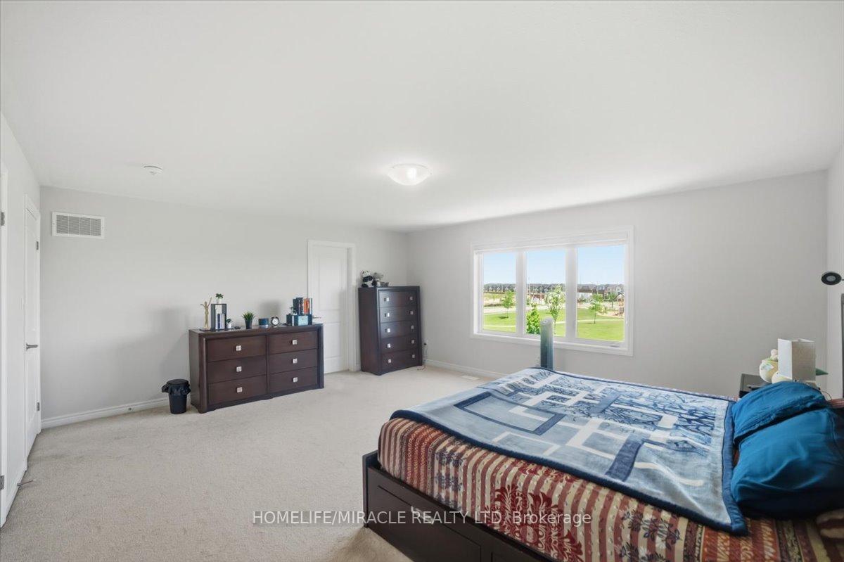 Photo 25 of 15 Moriarity Drive, Brant, Paris — HOMEH