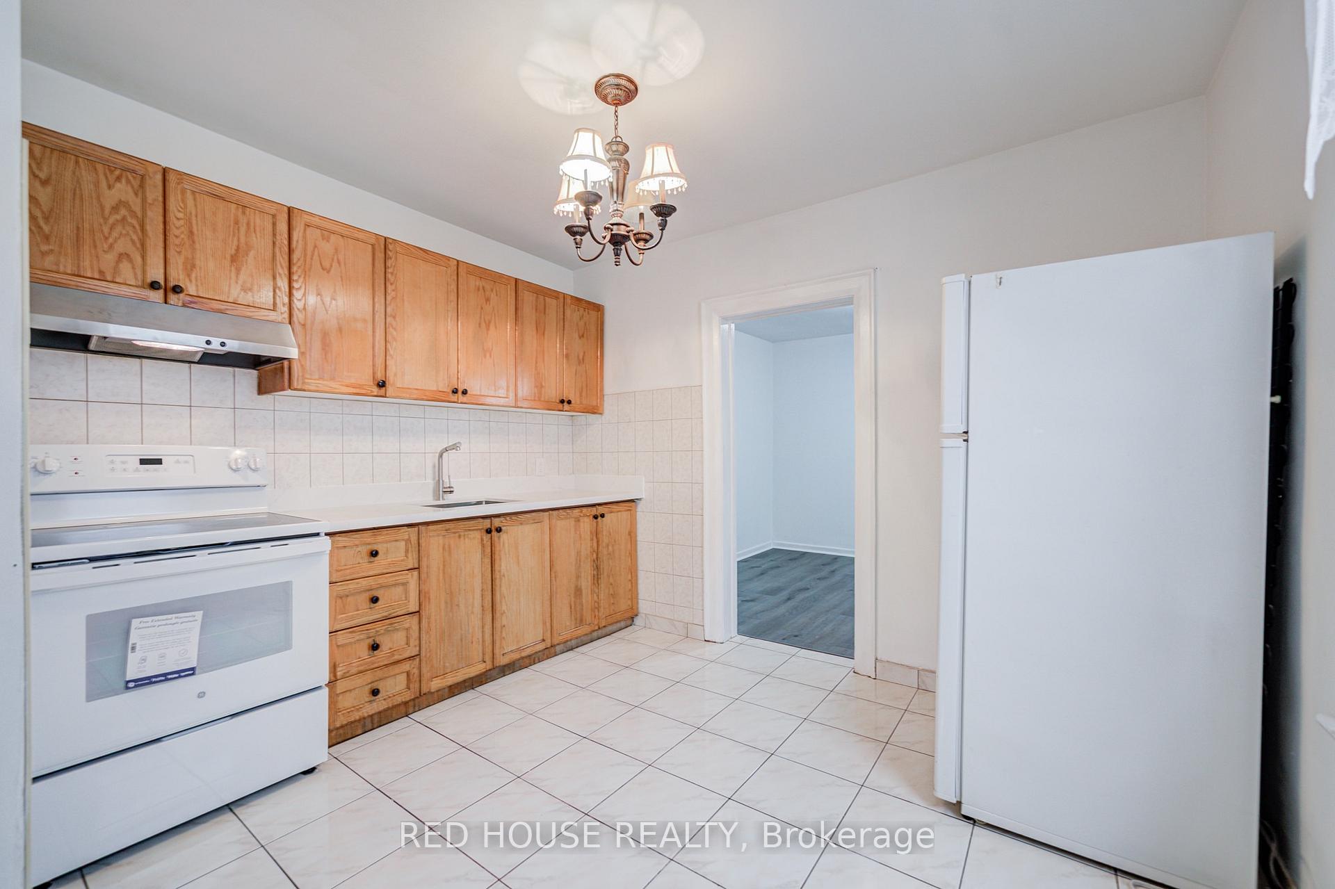 Photo 24 of 782 Dundas Street W, Toronto, Trinity-Bellwoods — HOMEH