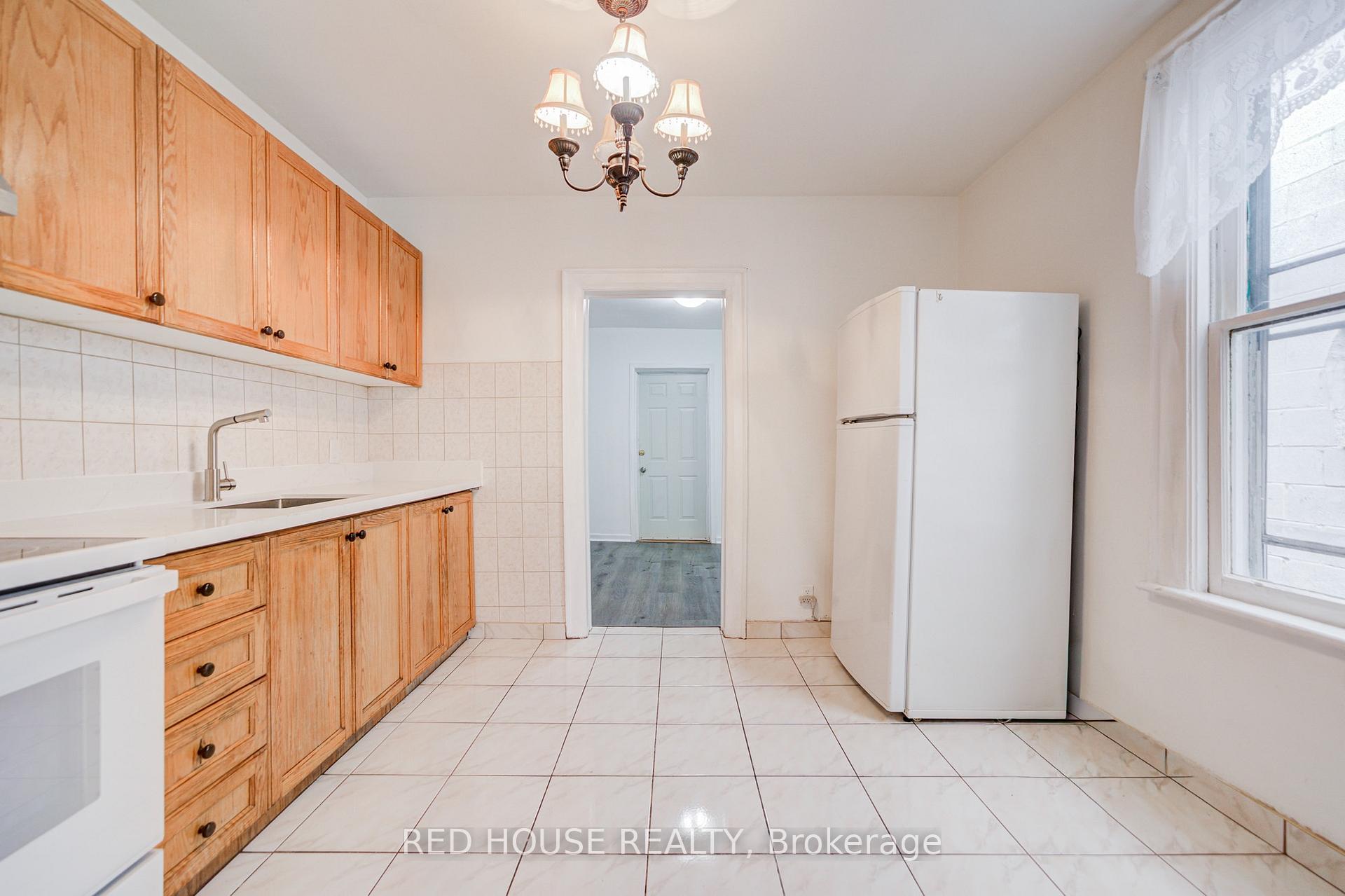 Photo 25 of 782 Dundas Street W, Toronto, Trinity-Bellwoods — HOMEH