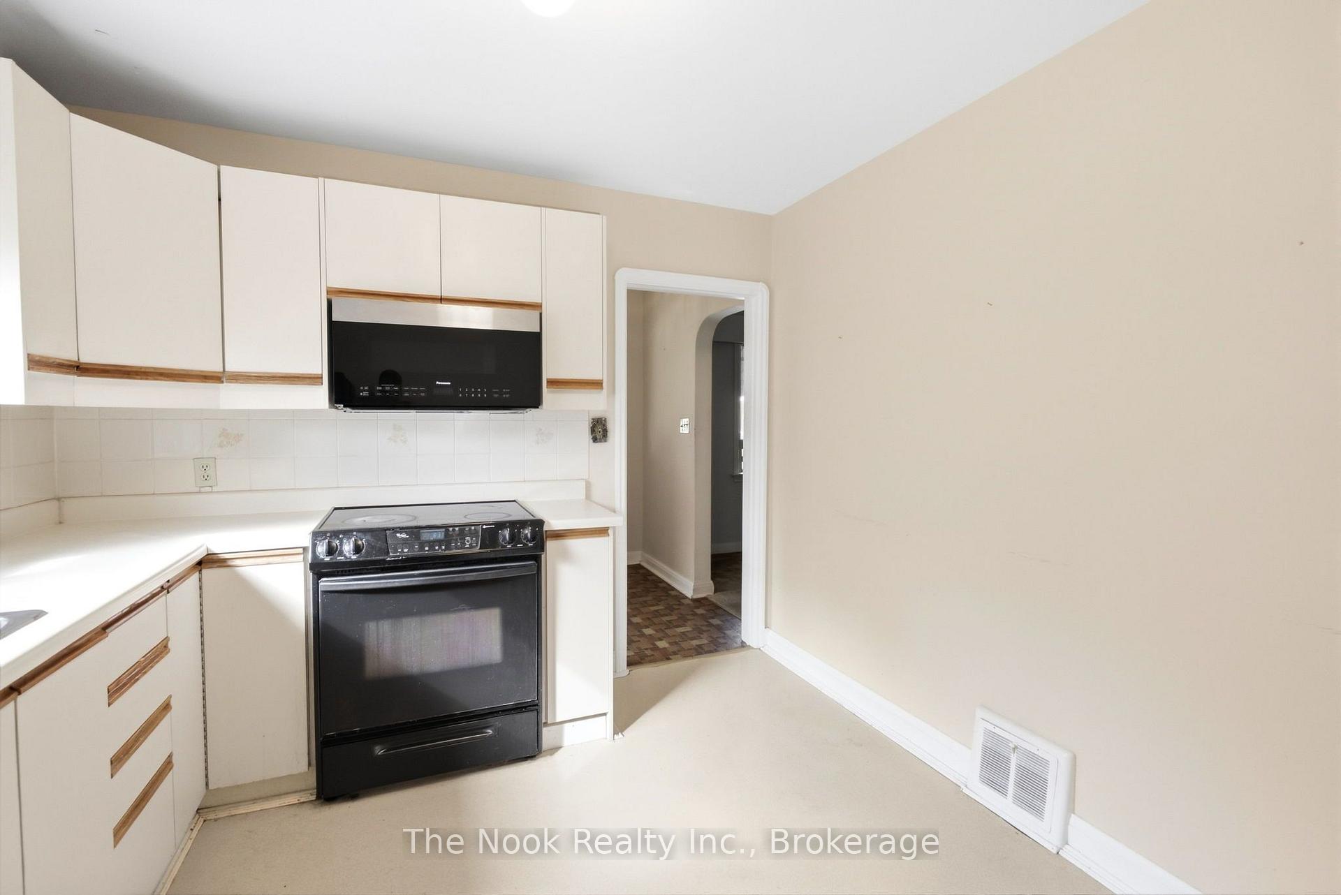 Photo 10 of 289 Highland Avenue, Oshawa, Central — HOMEH