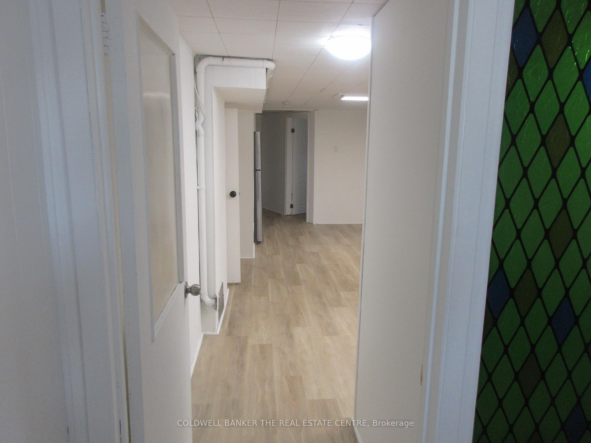 Photo 4 of 72 Navaho Drive, North York, Pleasant View — HOMEH