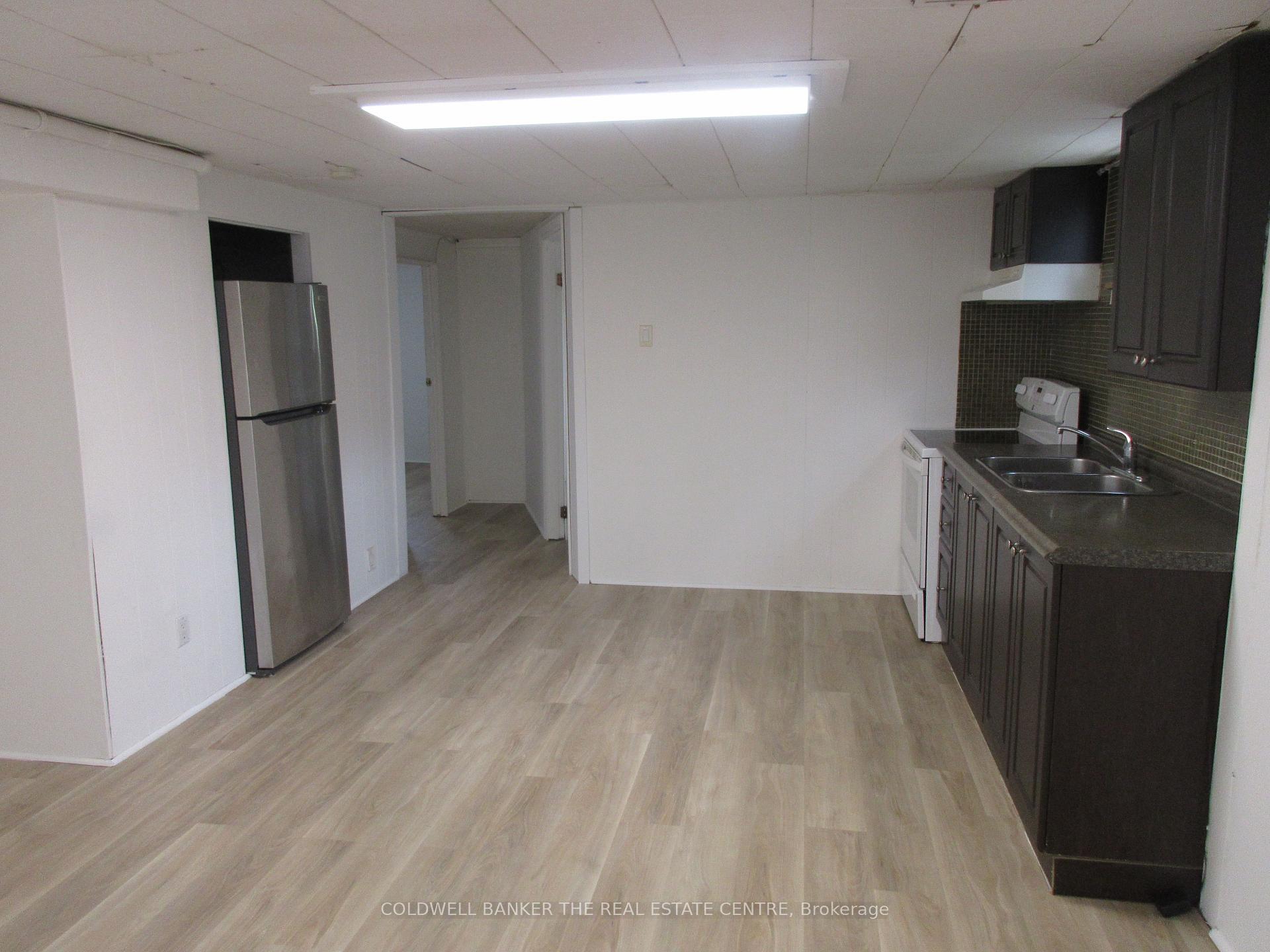Photo 7 of 72 Navaho Drive, North York, Pleasant View — HOMEH