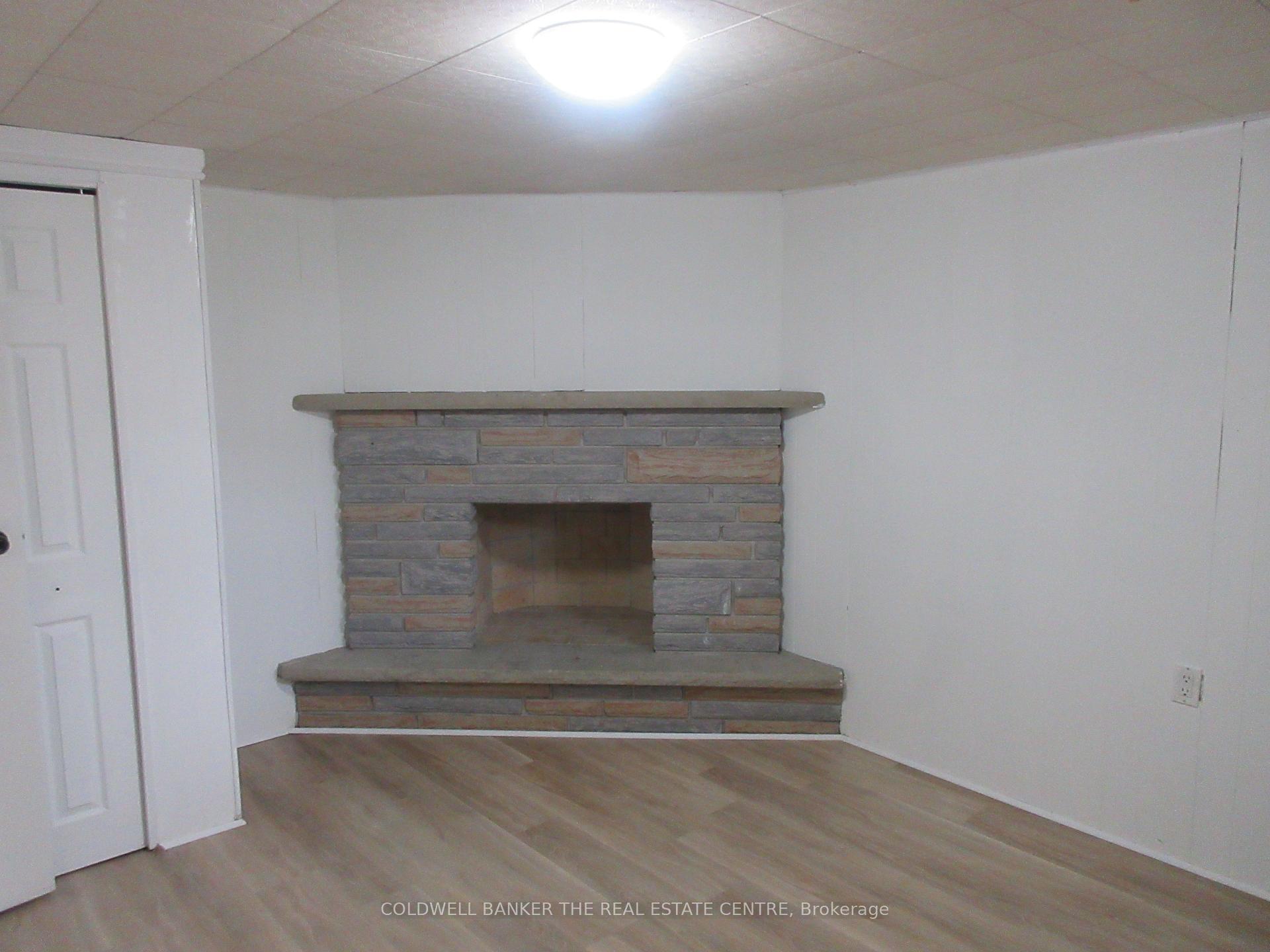 Photo 12 of 72 Navaho Drive, North York, Pleasant View — HOMEH
