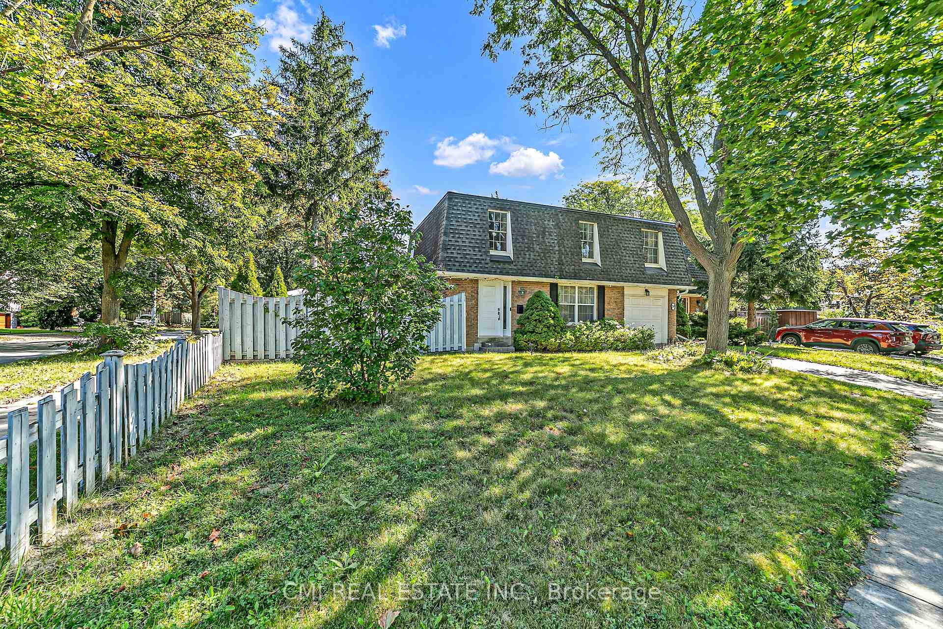 Photo 2 of 39 Brightway Crescent, Richmond Hill, North Richvale — HOMEH