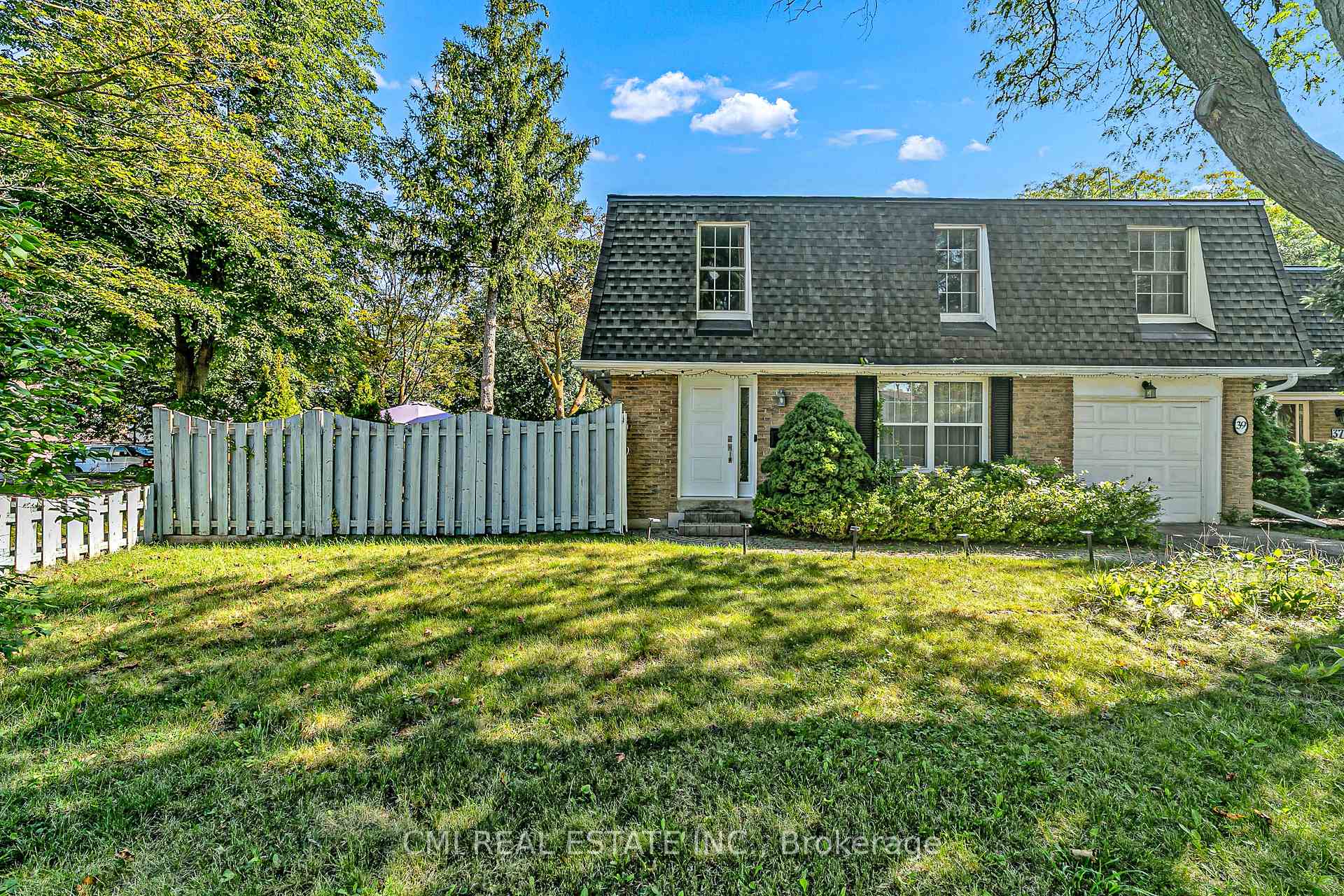 Photo 3 of 39 Brightway Crescent, Richmond Hill, North Richvale — HOMEH