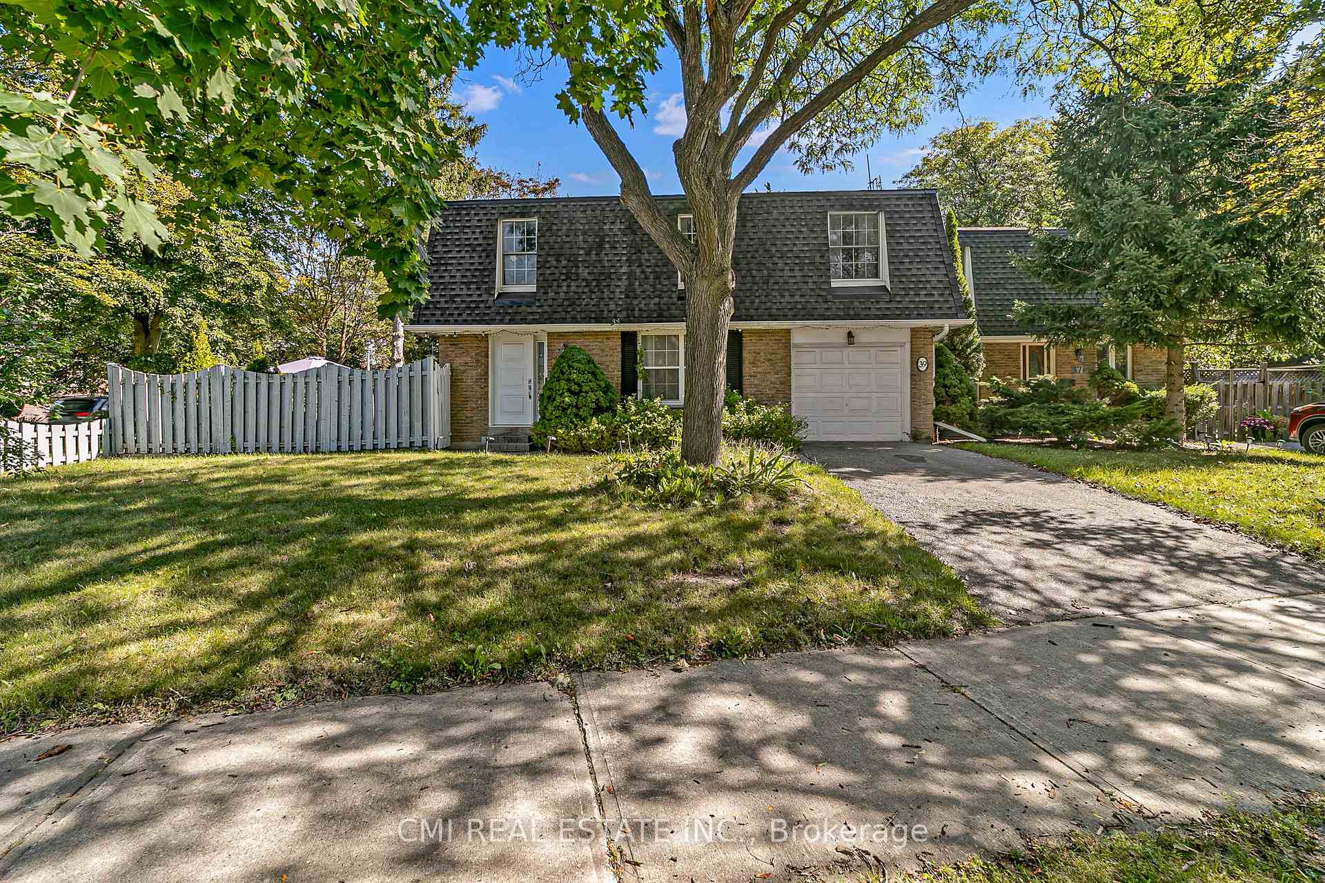 Photo 5 of 39 Brightway Crescent, Richmond Hill, North Richvale — HOMEH