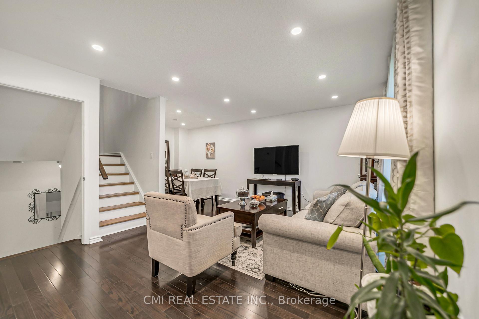 Photo 8 of 39 Brightway Crescent, Richmond Hill, North Richvale — HOMEH
