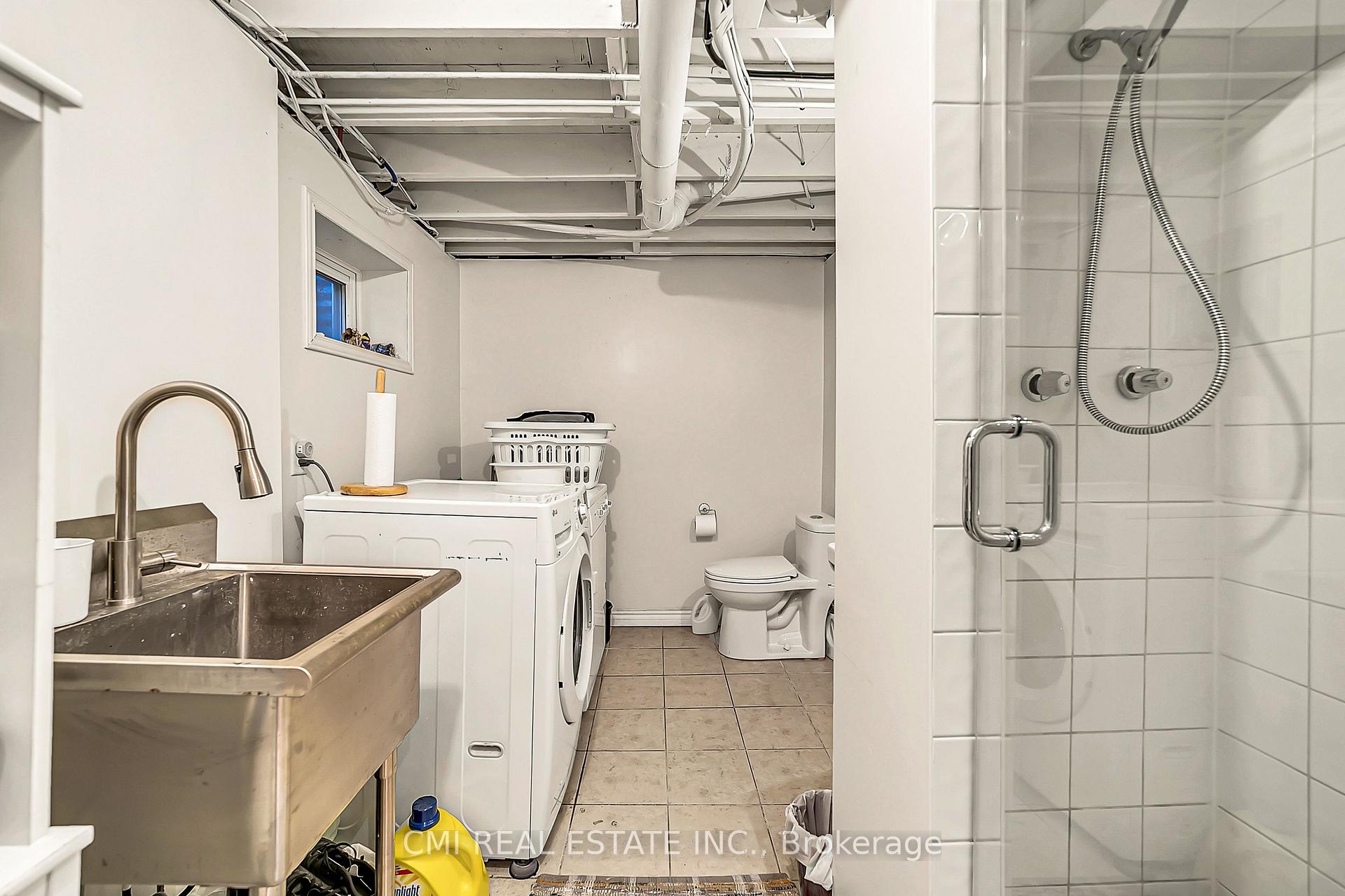 Photo 12 of 39 Brightway Crescent, Richmond Hill, North Richvale — HOMEH