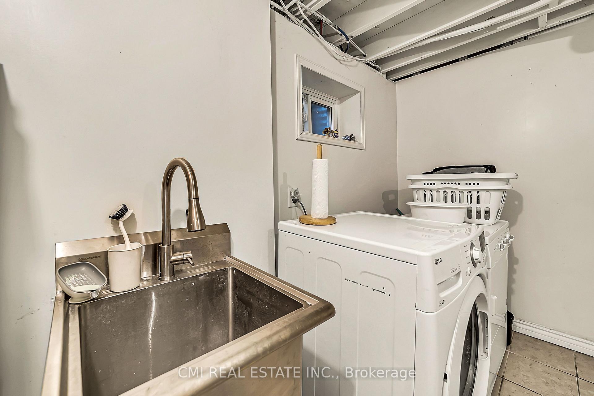 Photo 13 of 39 Brightway Crescent, Richmond Hill, North Richvale — HOMEH