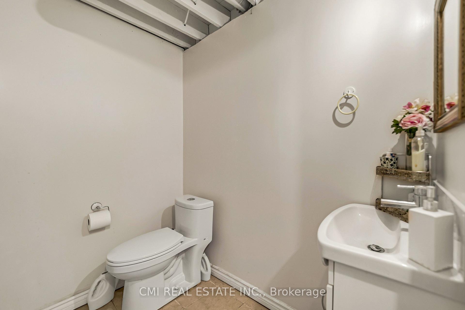 Photo 14 of 39 Brightway Crescent, Richmond Hill, North Richvale — HOMEH