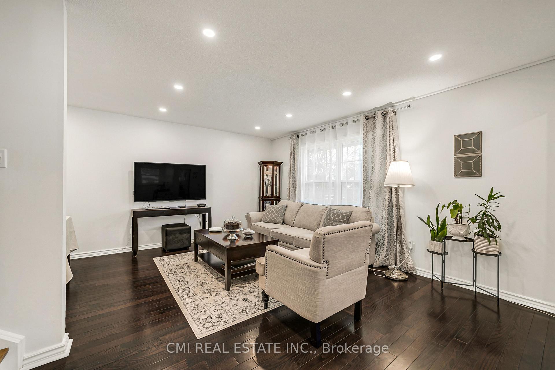 Photo 16 of 39 Brightway Crescent, Richmond Hill, North Richvale — HOMEH