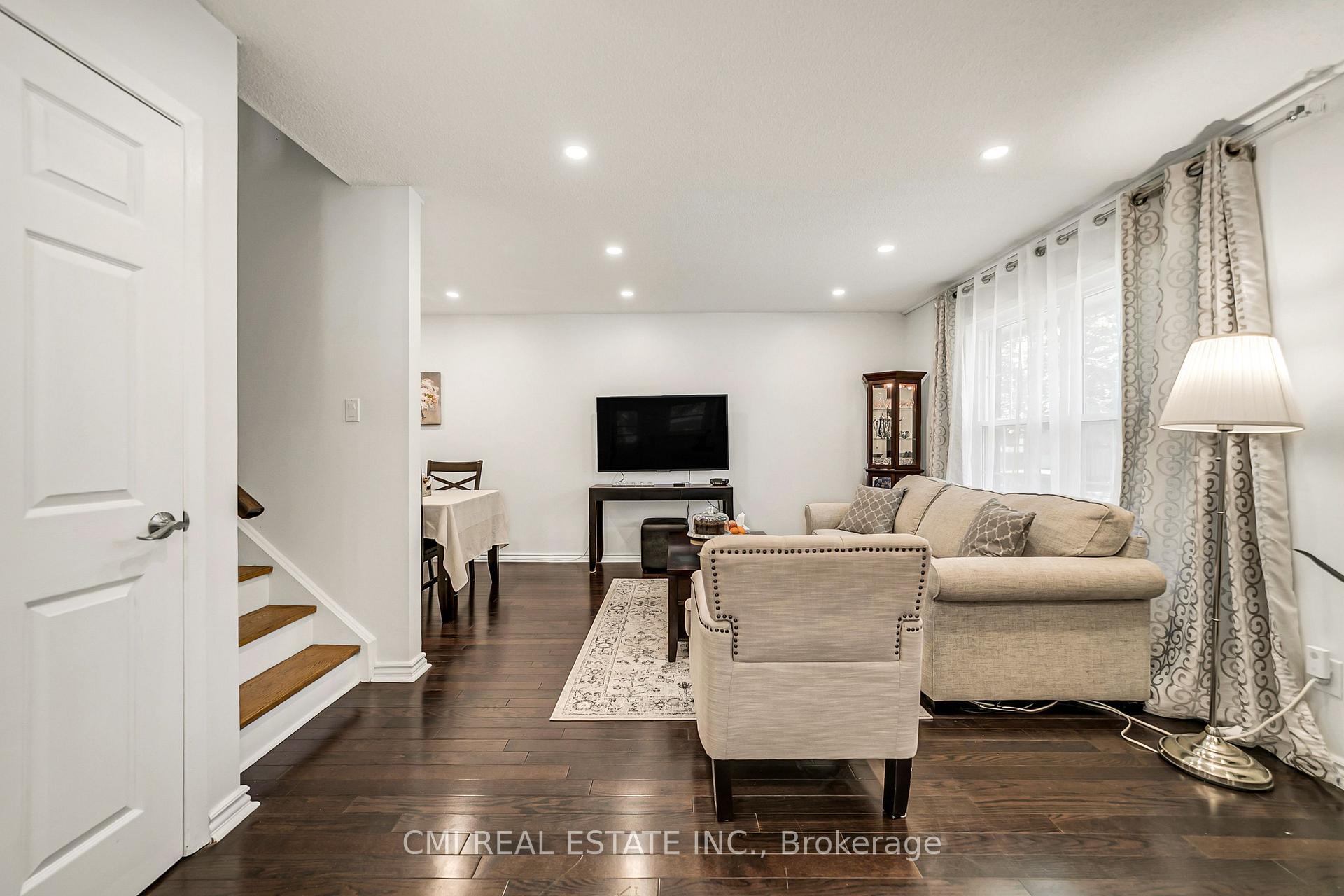 Photo 17 of 39 Brightway Crescent, Richmond Hill, North Richvale — HOMEH