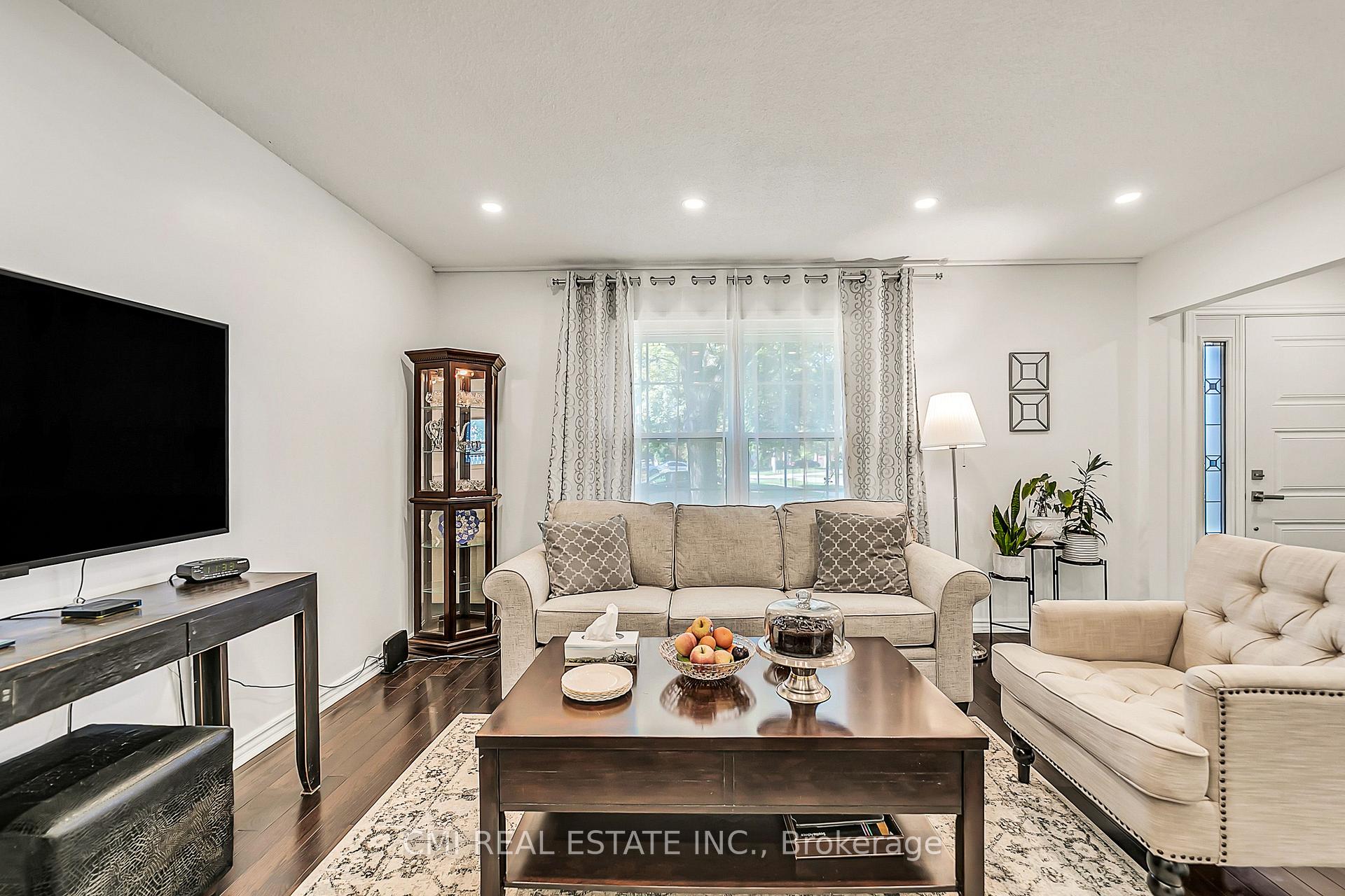 Photo 20 of 39 Brightway Crescent, Richmond Hill, North Richvale — HOMEH