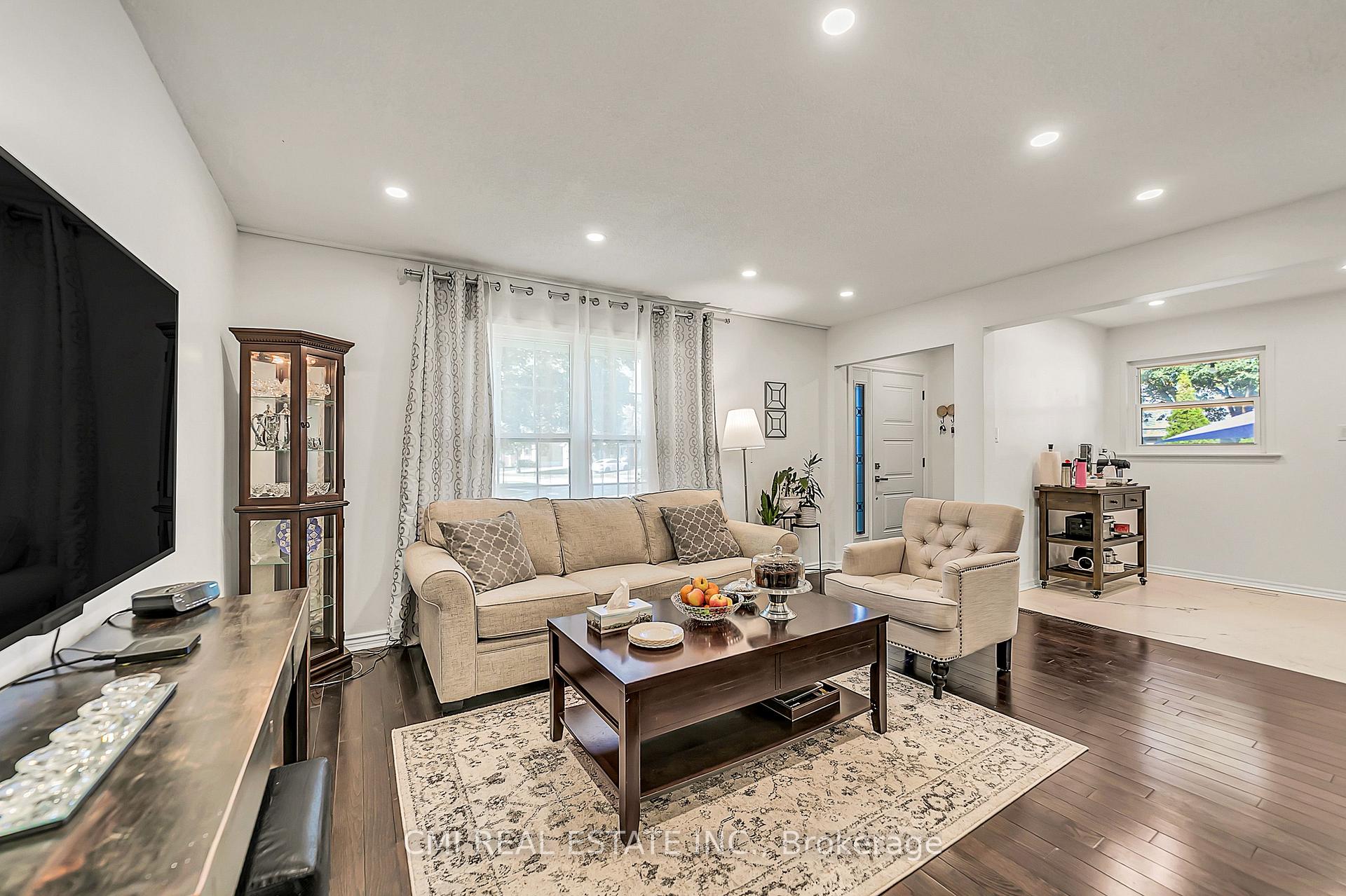 Photo 21 of 39 Brightway Crescent, Richmond Hill, North Richvale — HOMEH