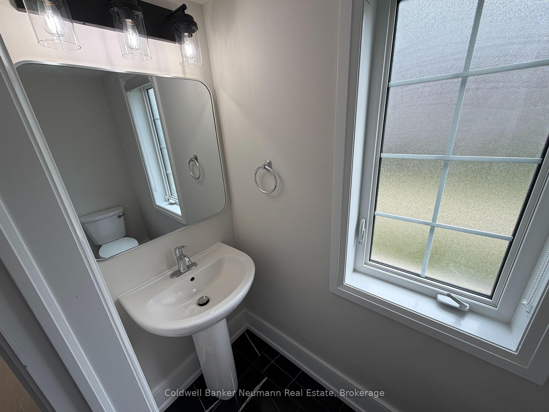Photo 5 of 157 South Creek Drive, Kitchener, Doon South — HOMEH