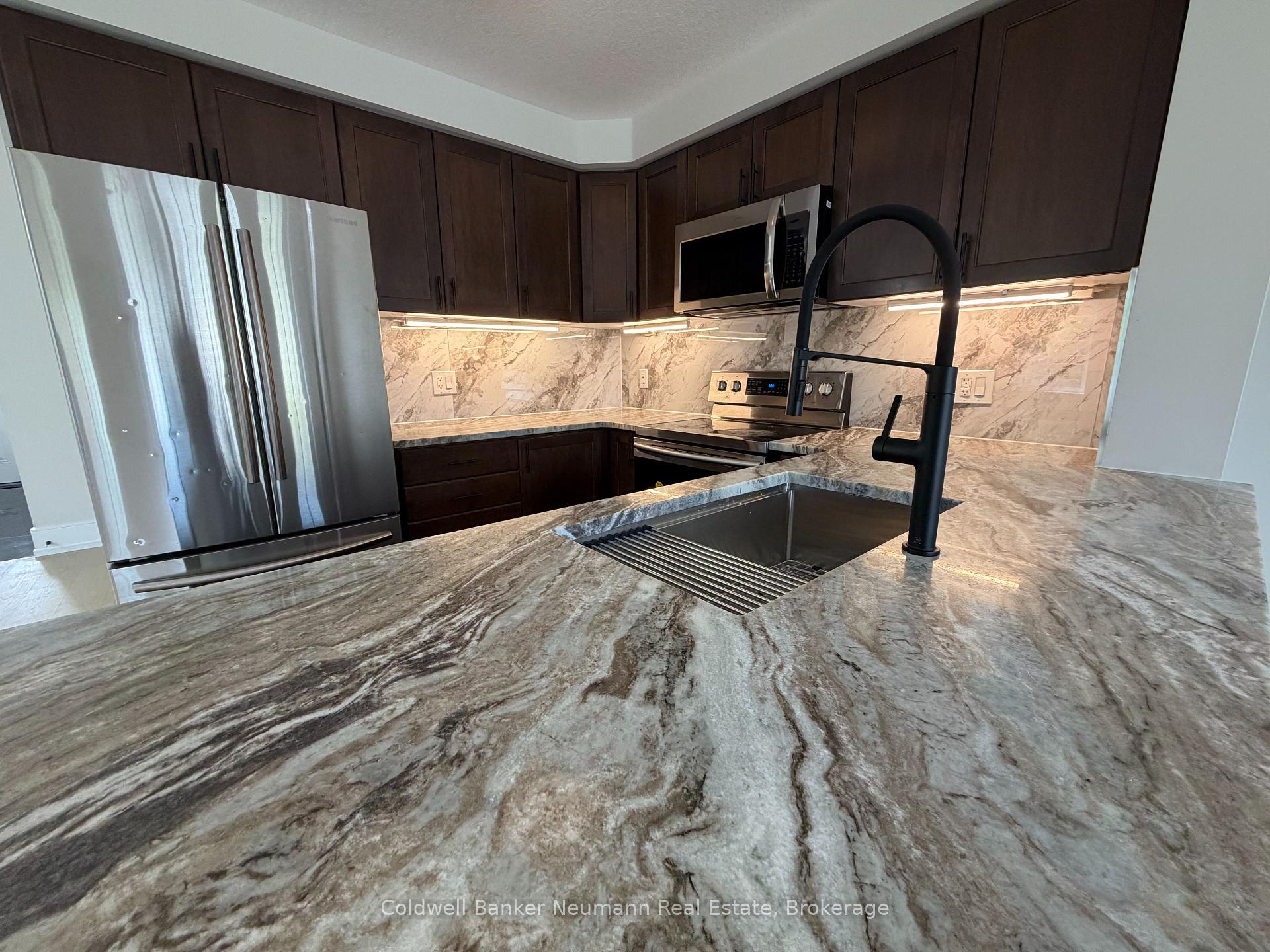 Photo 8 of 157 South Creek Drive, Kitchener, Doon South — HOMEH