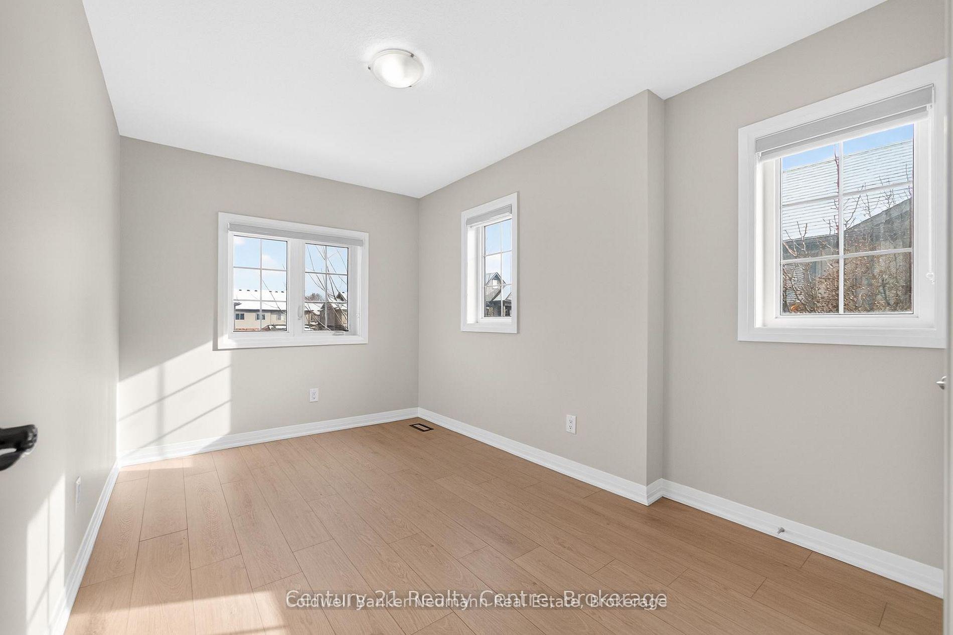 Photo 21 of 157 South Creek Drive, Kitchener, Doon South — HOMEH