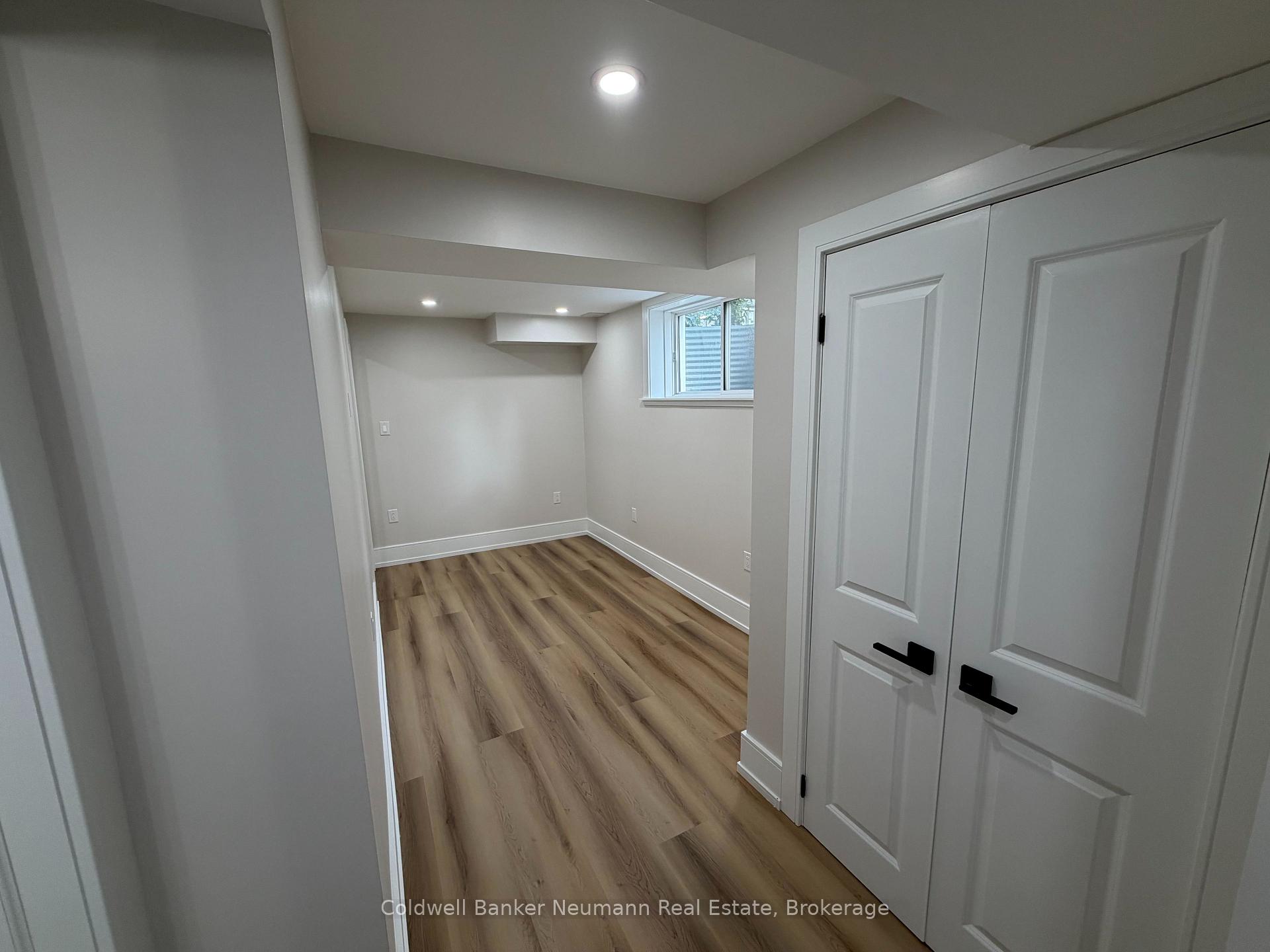 Photo 25 of 157 South Creek Drive, Kitchener, Doon South — HOMEH