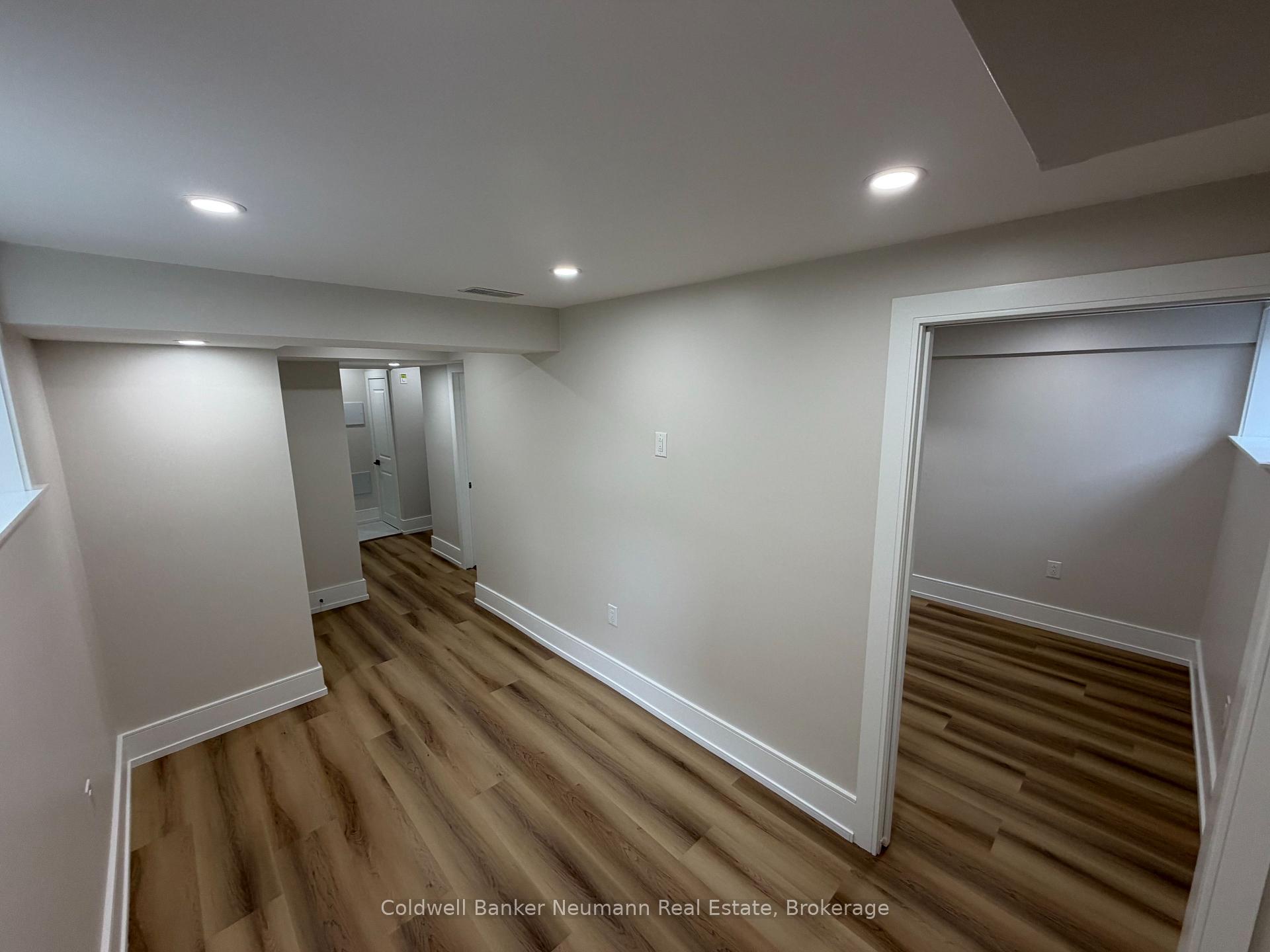 Photo 27 of 157 South Creek Drive, Kitchener, Doon South — HOMEH