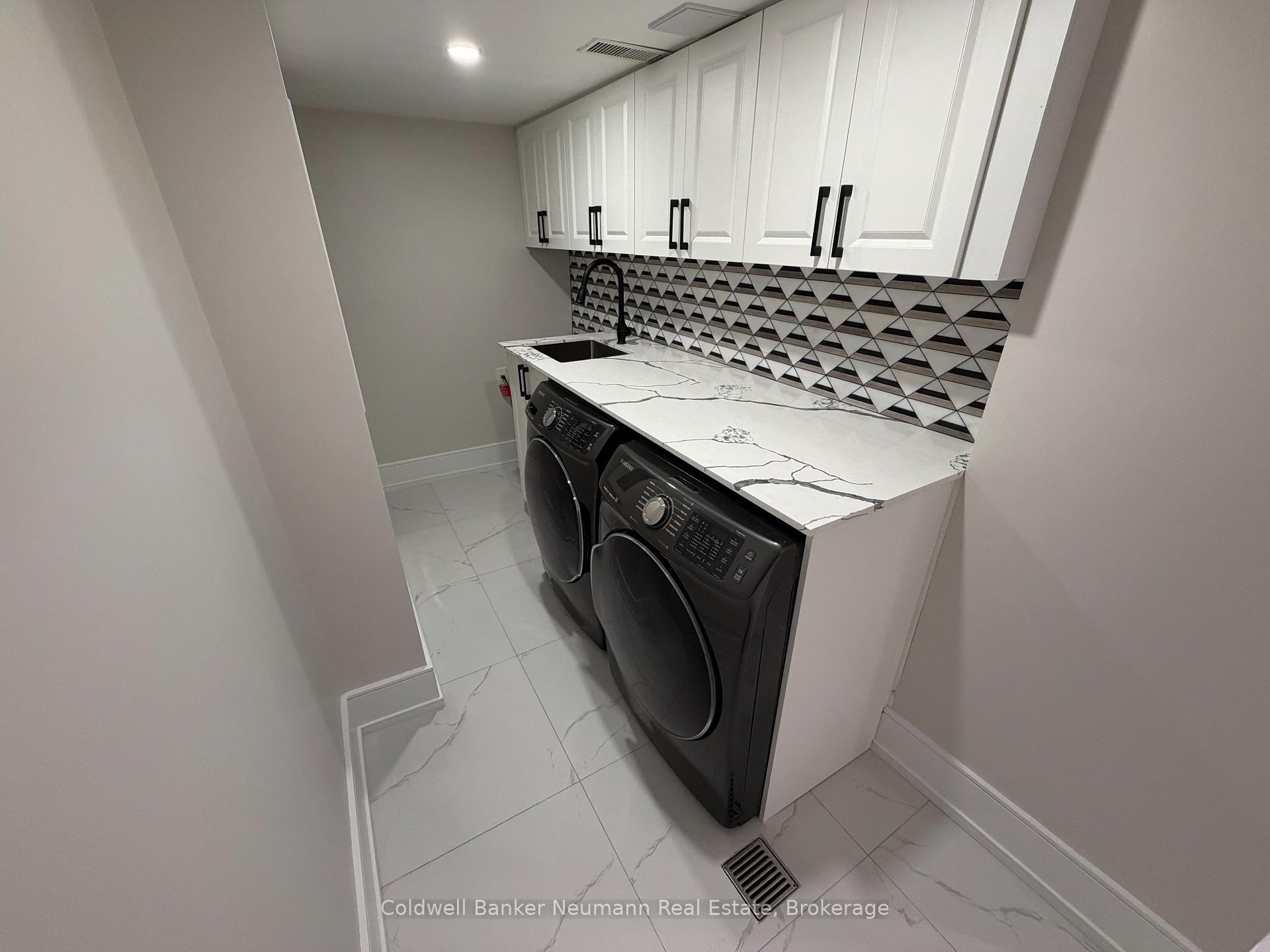 Photo 33 of 157 South Creek Drive, Kitchener, Doon South — HOMEH