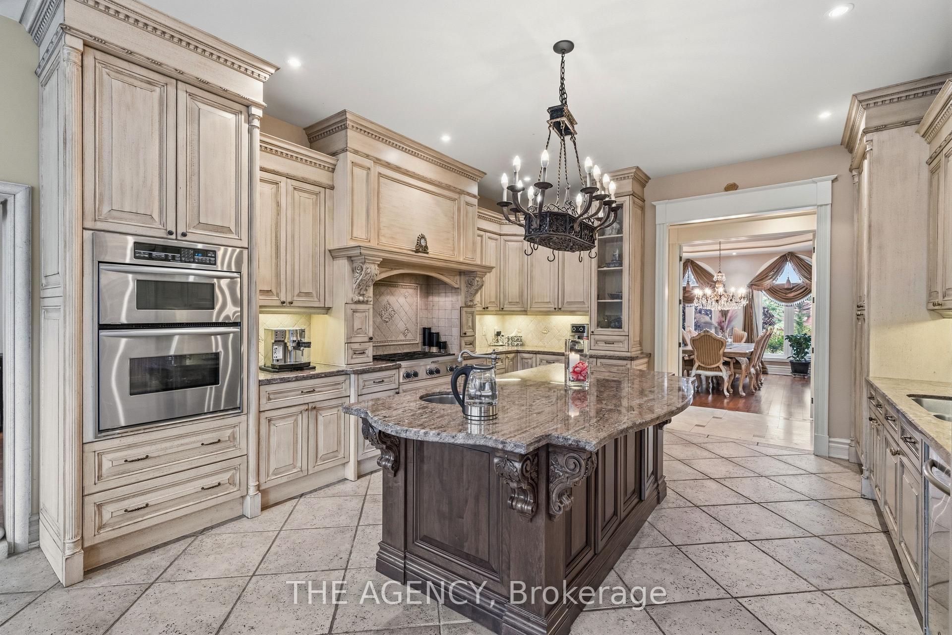 Photo 14 of 16 Dew Drop Court, Vaughan, Rural Vaughan — HOMEH