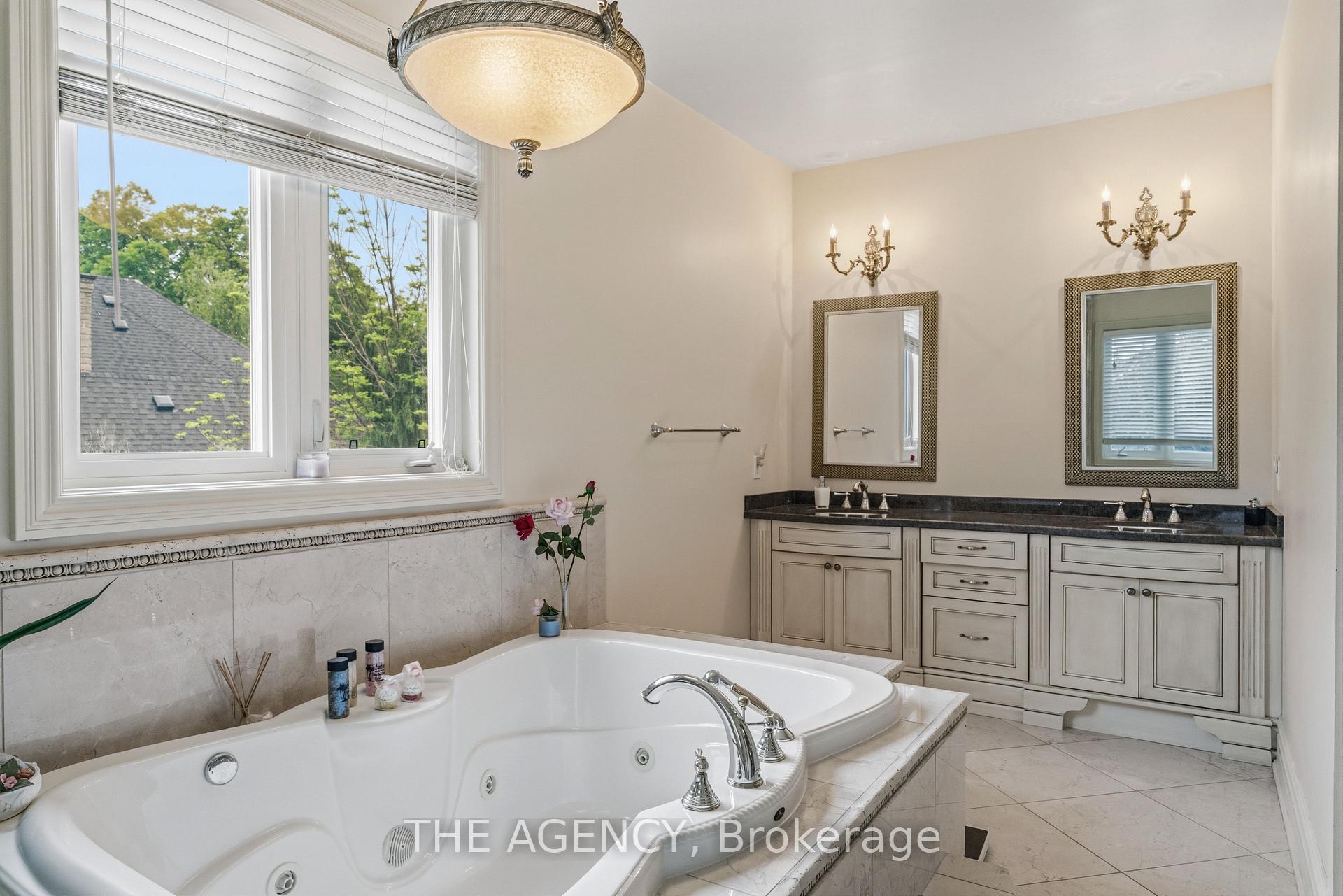 Photo 21 of 16 Dew Drop Court, Vaughan, Rural Vaughan — HOMEH