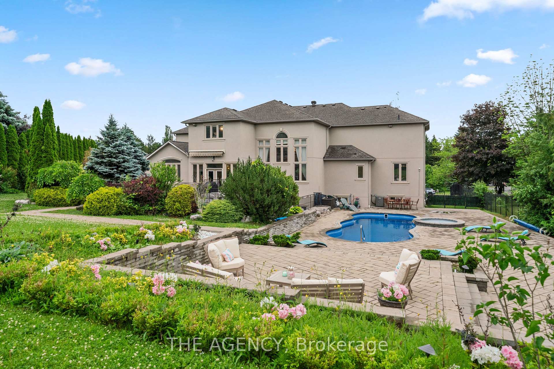Photo 27 of 16 Dew Drop Court, Vaughan, Rural Vaughan — HOMEH