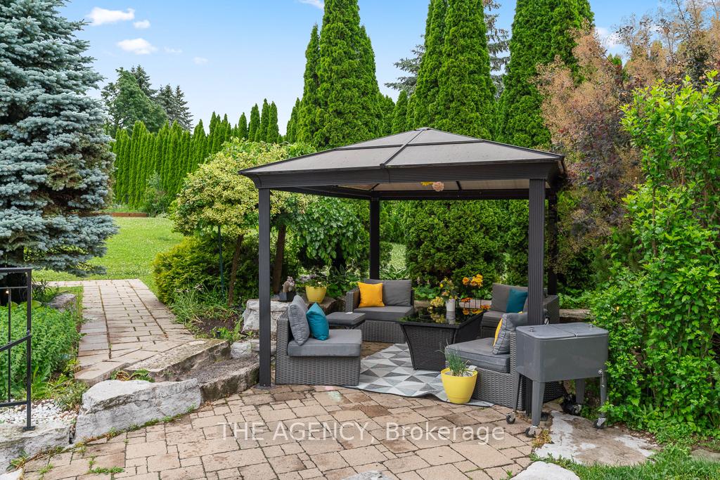 Photo 31 of 16 Dew Drop Court, Vaughan, Rural Vaughan — HOMEH