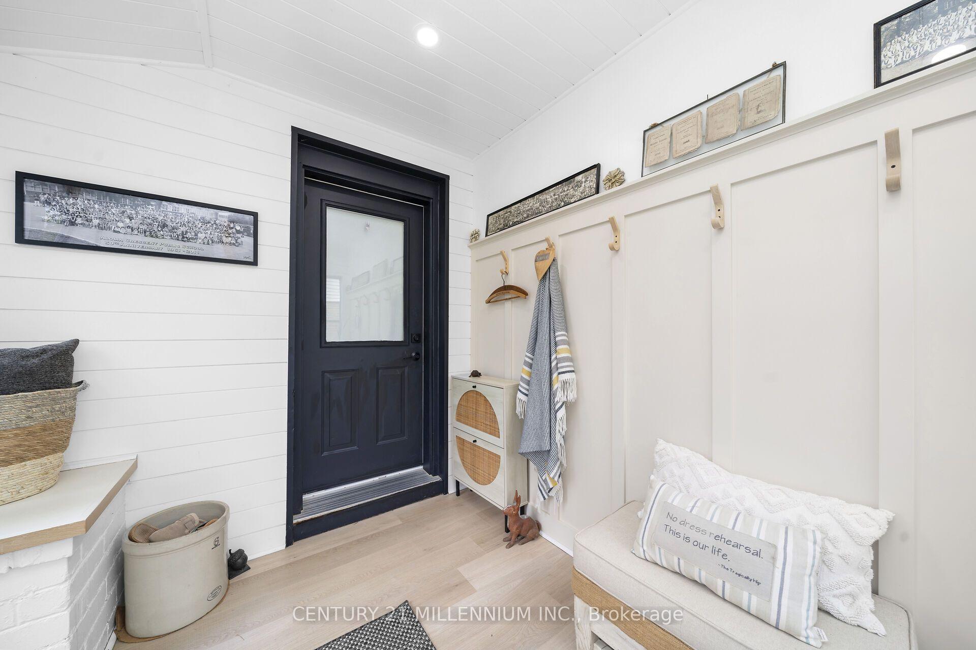 Photo 5 of 11 Dundas Street W, Erin — HOMEH