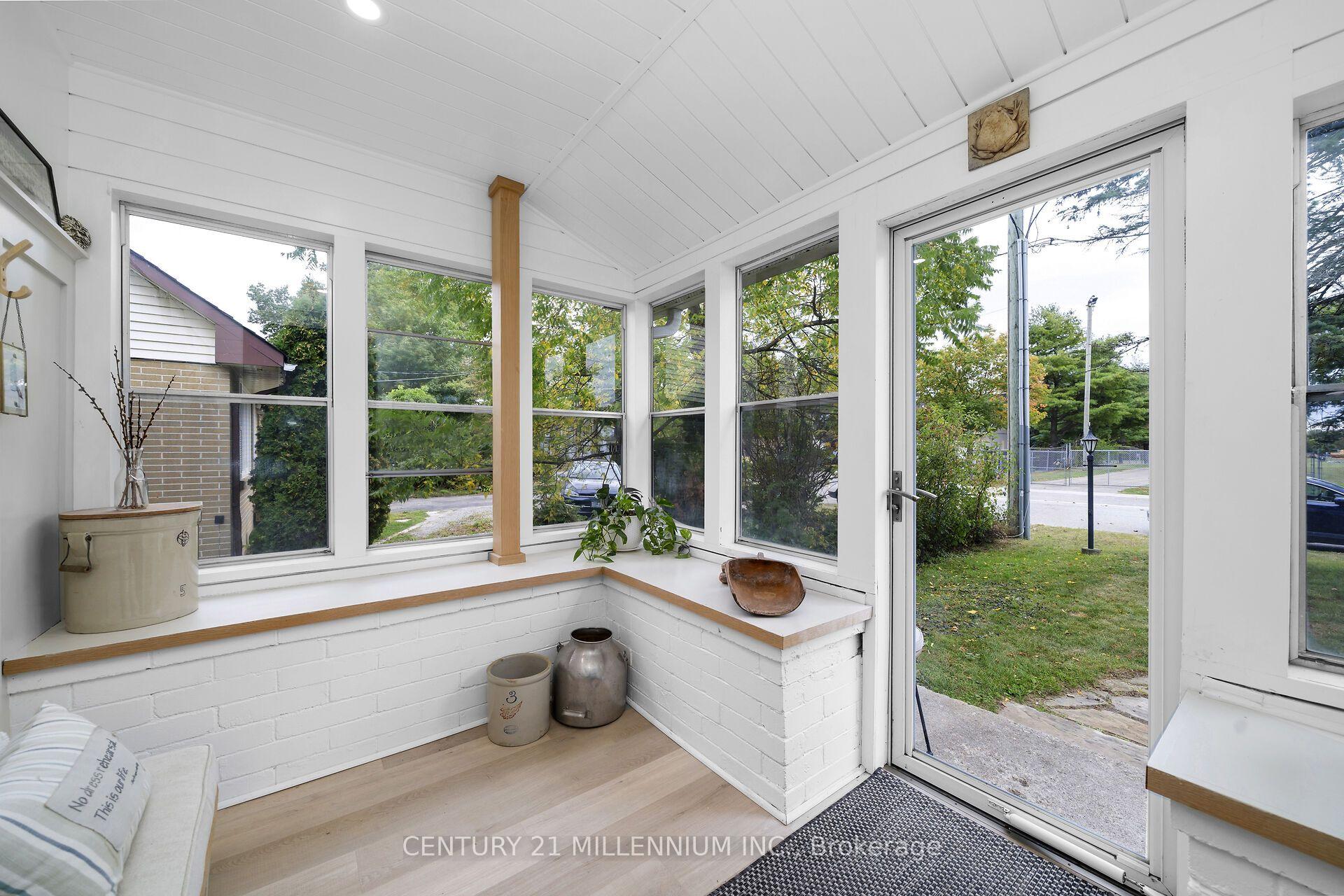Photo 6 of 11 Dundas Street W, Erin — HOMEH