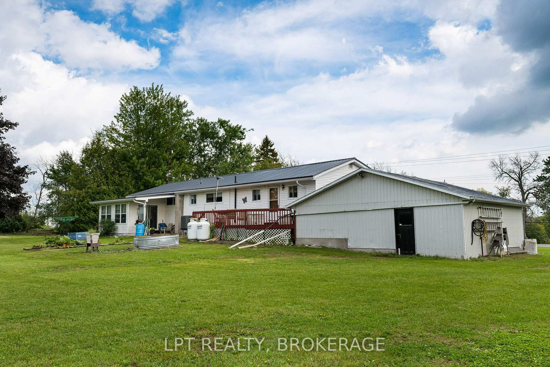 Photo 5 of 6087 County Road 2, Loyalist, Lennox and Addington - South — HOMEH