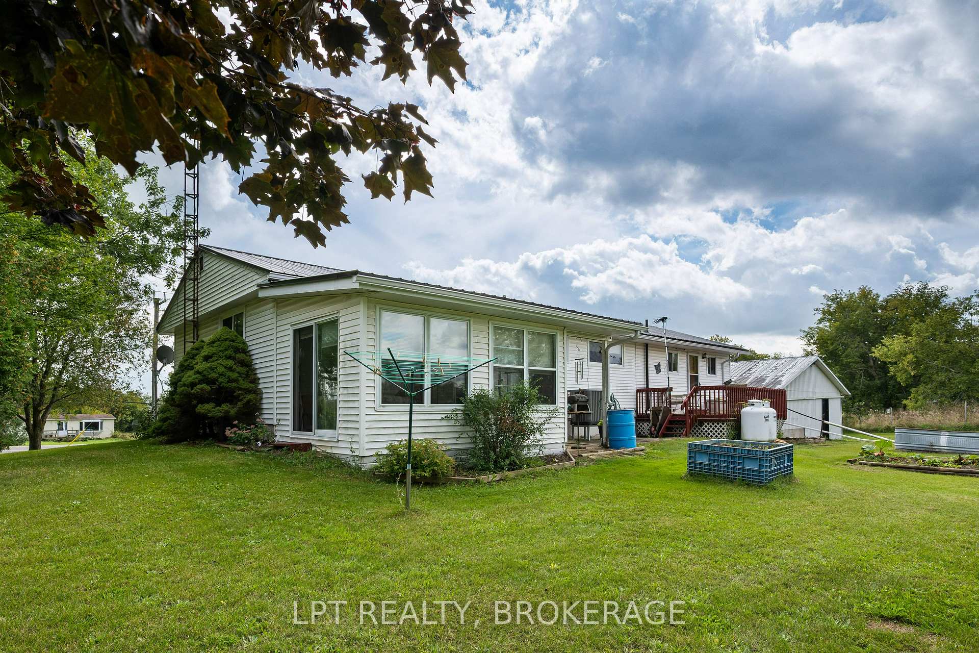 Photo 6 of 6087 County Road 2, Loyalist, Lennox and Addington - South — HOMEH